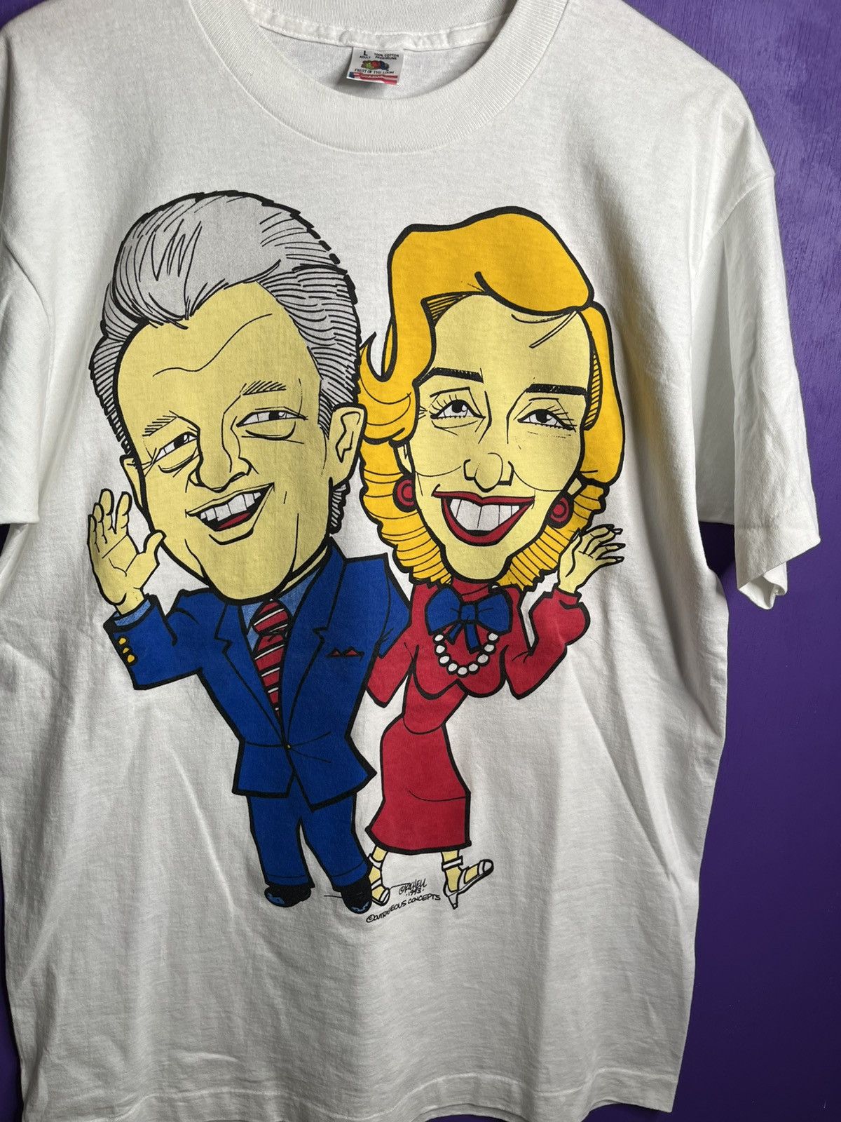 Vintage Vintage 1993 The Clinton’s robot Bill art t-shirt Size US L / EU 52-54 / 3 - 3 Thumbnail