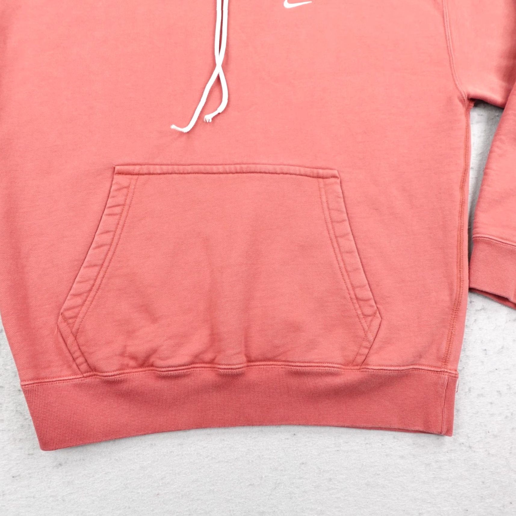 Nike Nike Hoodie Mens Small Red Solo Swoosh Fleece Pullover Sweatshirt Heavyweight Size US S / EU 44-46 / 1 - 4 Thumbnail