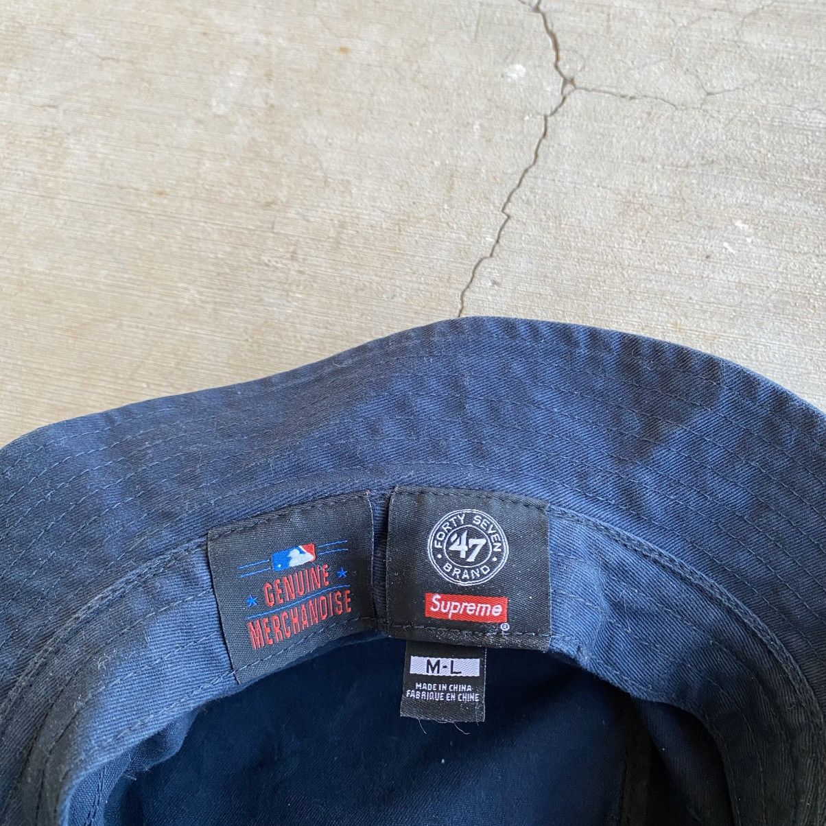 47 Brand × New York Yankees × Supreme Supreme New York Yankees Bucket Hat Navy Blue 2015 M/L Size ONE SIZE - 5 Thumbnail