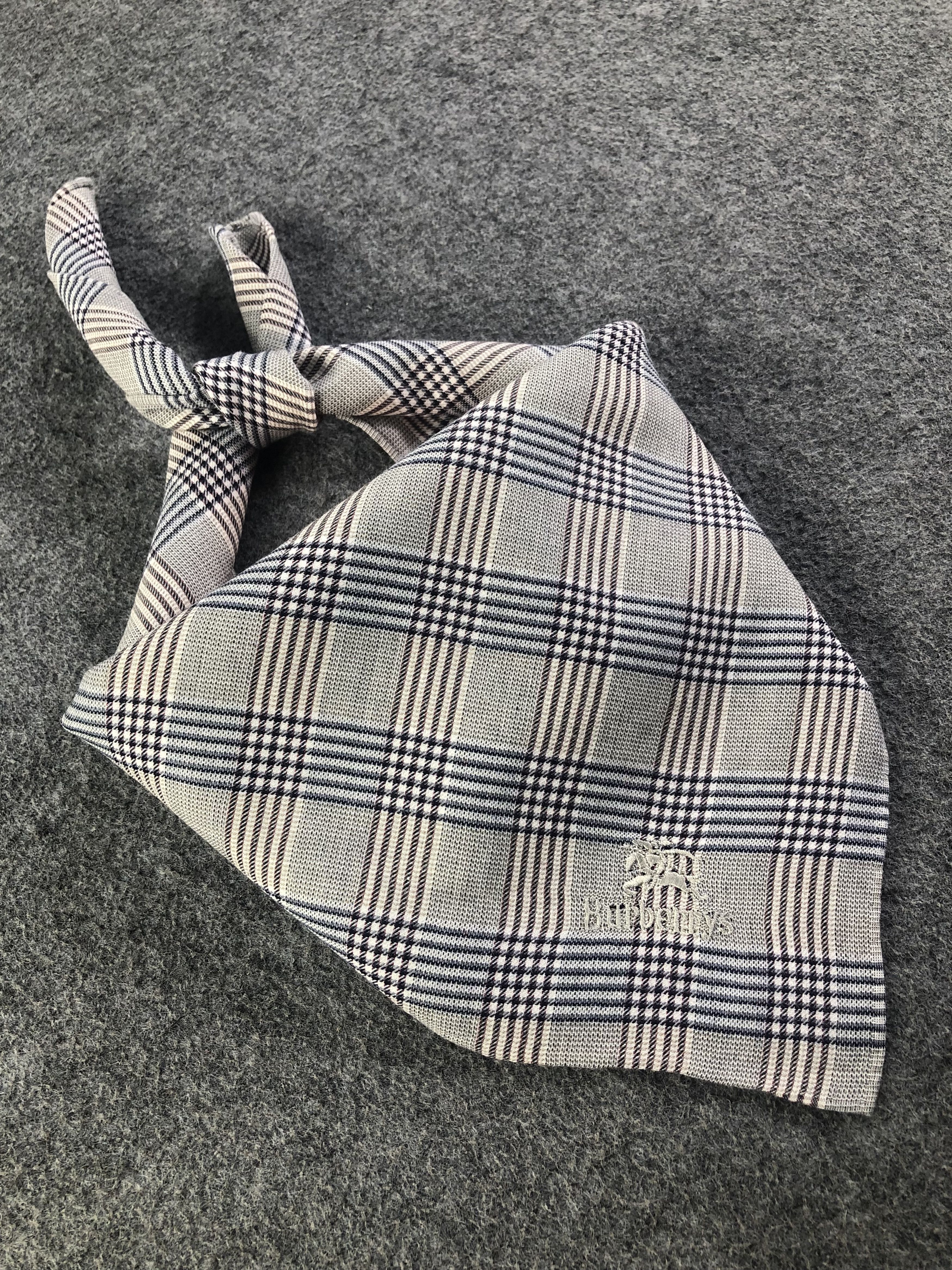 Burberry Burberry Handkerchief / Bandana / Neckerchief Size ONE SIZE - 1 Thumbnail