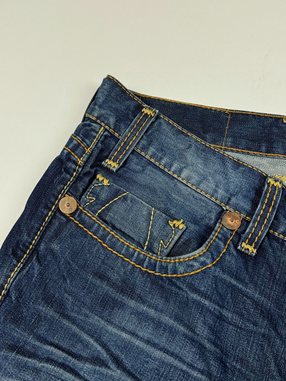 True Religion True Religion Cropped Denim Jeans Pants Size 40 Size US 36 / EU 52 - 5 Thumbnail
