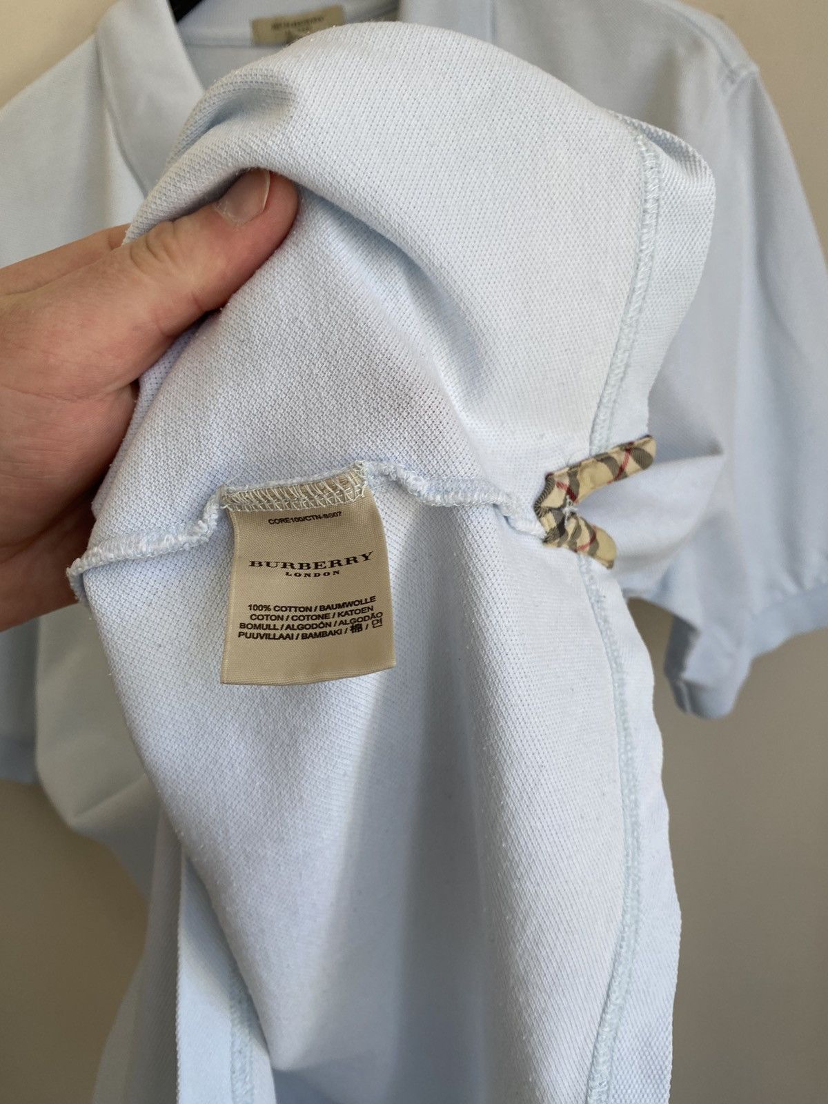 Burberry Burberry mens polo t-shirt white size L Size US L / EU 52-54 / 3 - 8 Thumbnail
