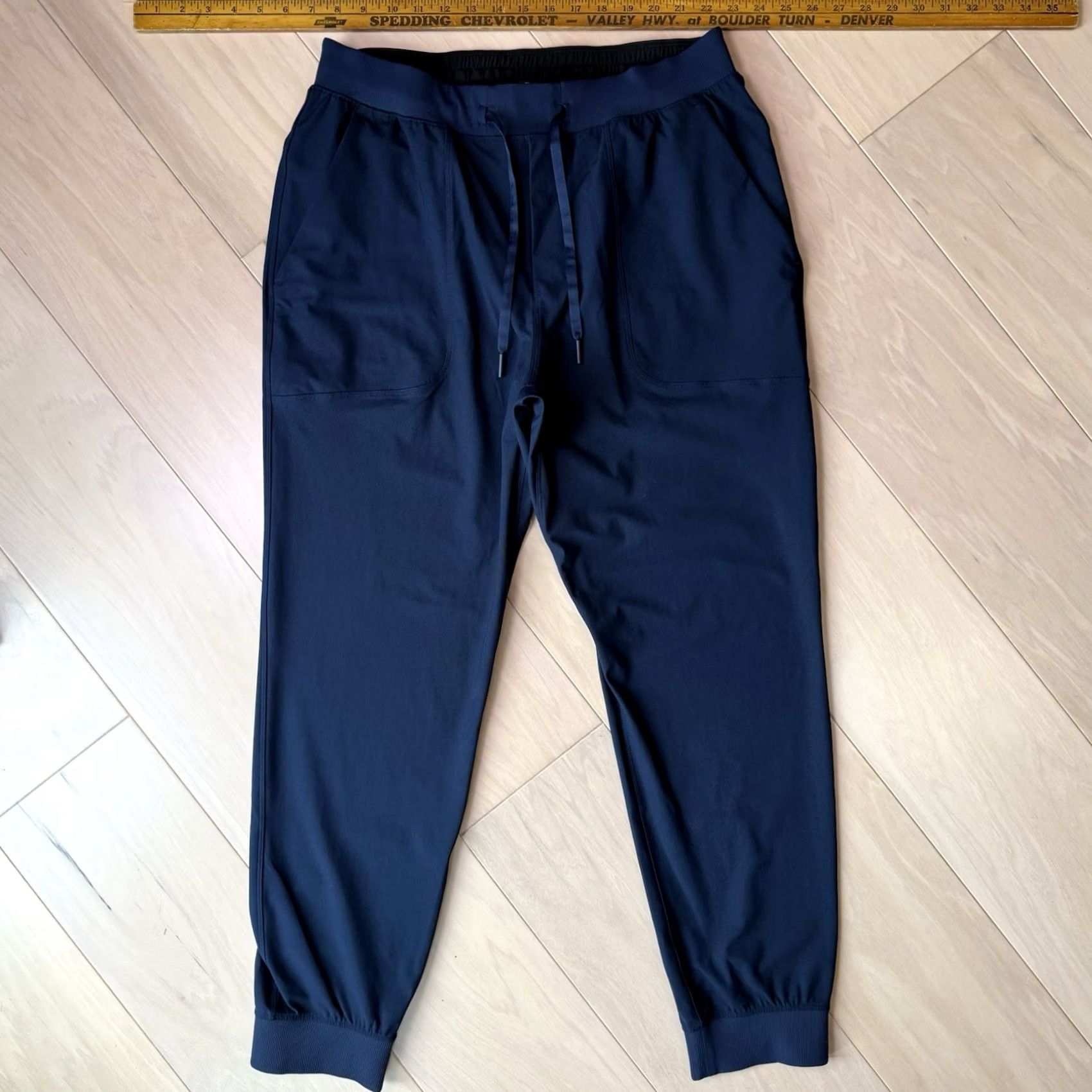 Lululemon Lululemon ABC Jogger Pants Large Navy Blue Knit Polyester Regular 28in Inseam Men Activewear Jogger Tapered Salable Lululemon ABC Model Mens Size US 33 - 2 Thumbnail
