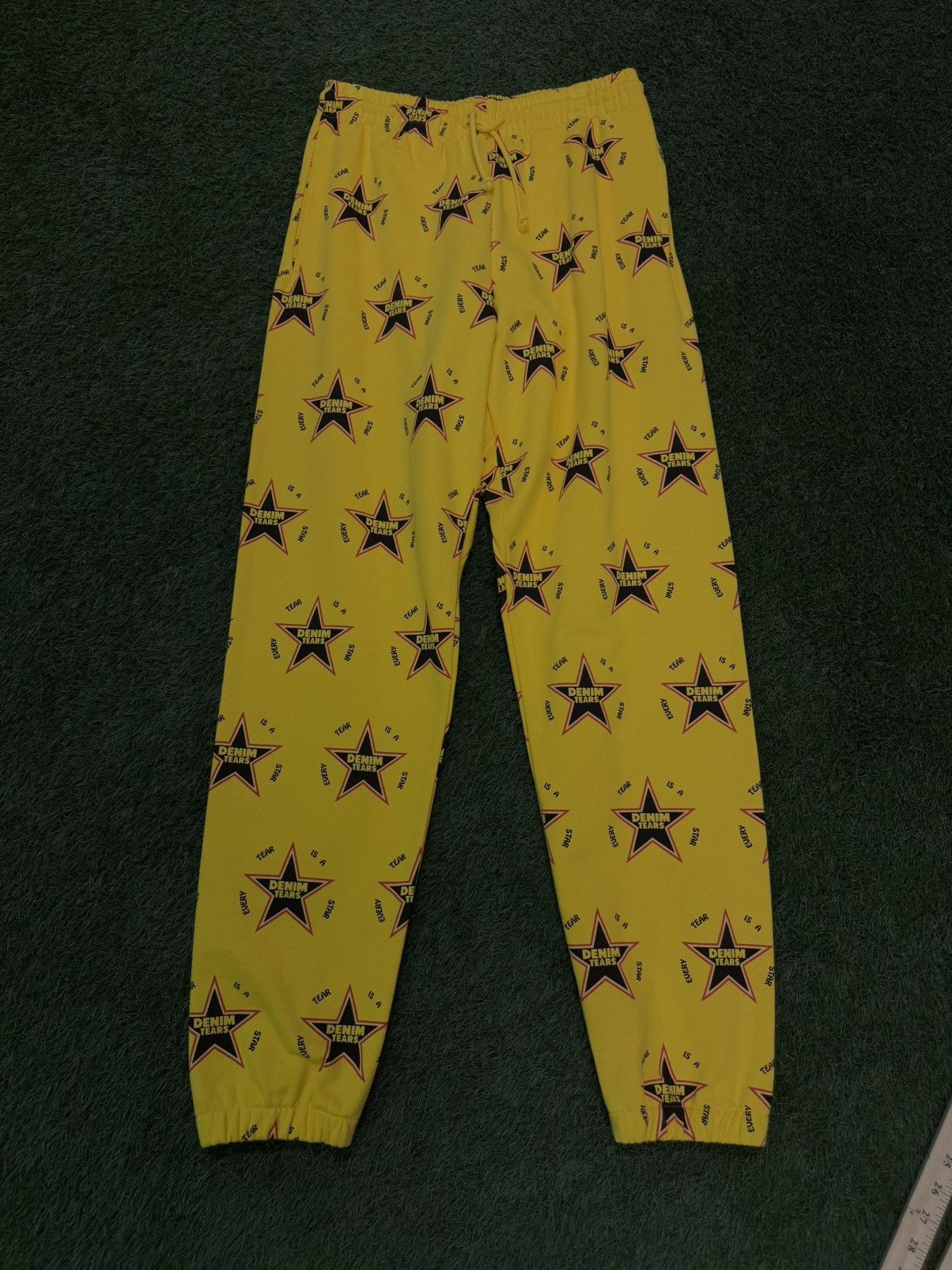 DENIM TEARS Denim Tears Star Sweatpants Size Small (NEW) Size US 30 / EU 46 - 1 Thumbnail