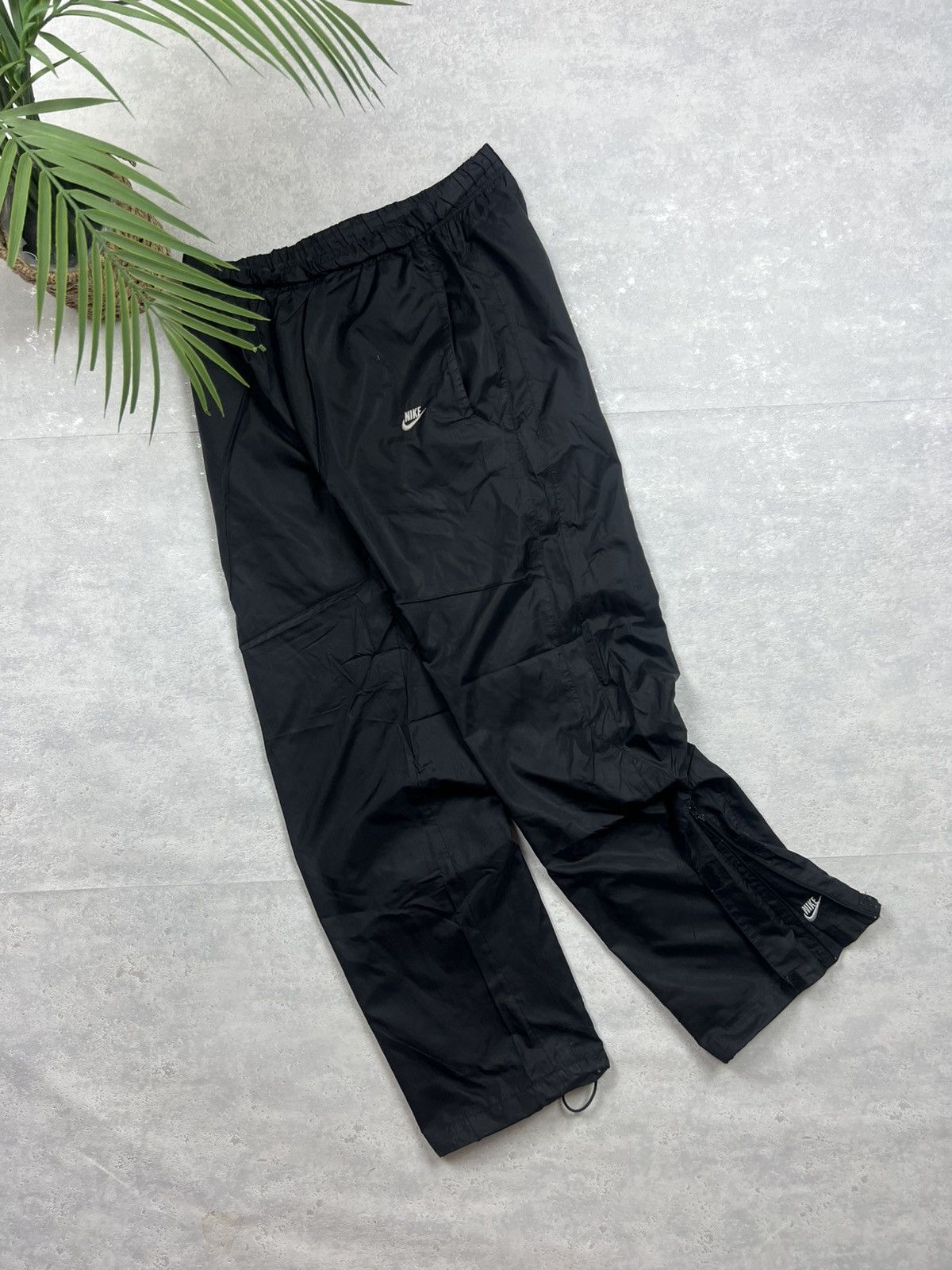 Nike 00s Nike Double Logo Vintage Y2K Parachute Nylon Retro Pants Size US 32 / EU 48 - 1 Thumbnail