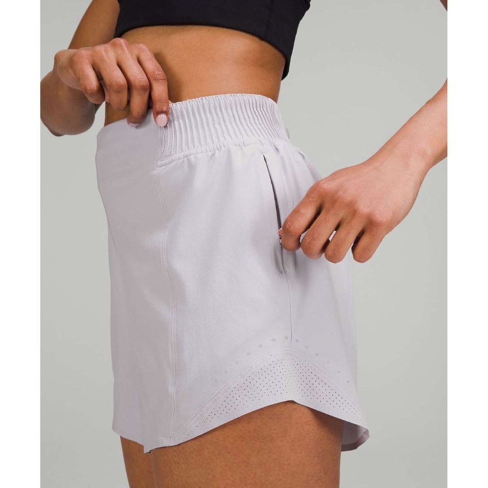 Lululemon Lululemon Gray Hotty Hot High Rise Shorts Special Edition 2 Size 26" / US 2 / IT 38 - 8 Thumbnail