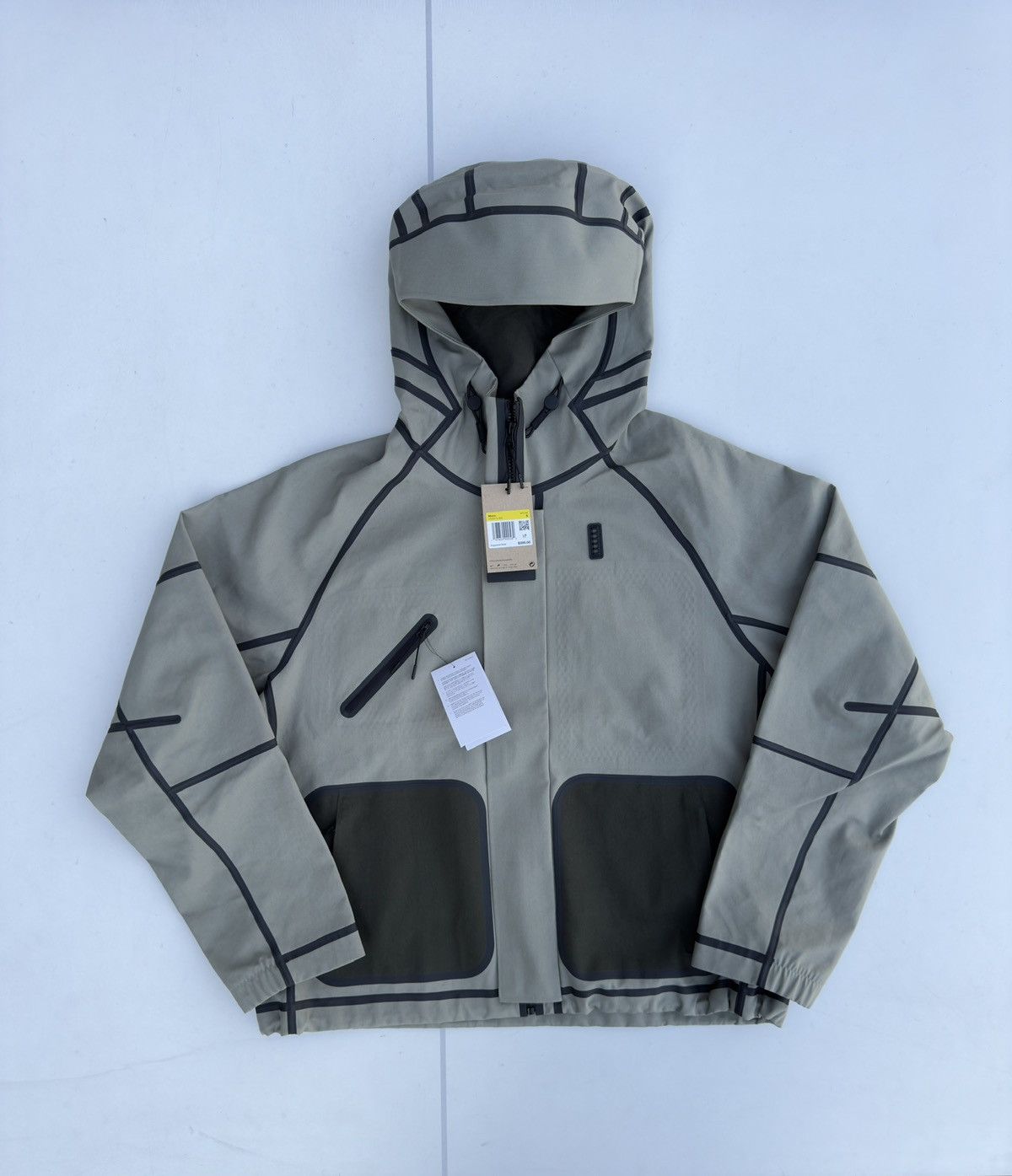 Nike Nike Tech Men's Storm-FIT Hooded Rain Jacket Size US S / EU 44-46 / 1 - 1 Thumbnail