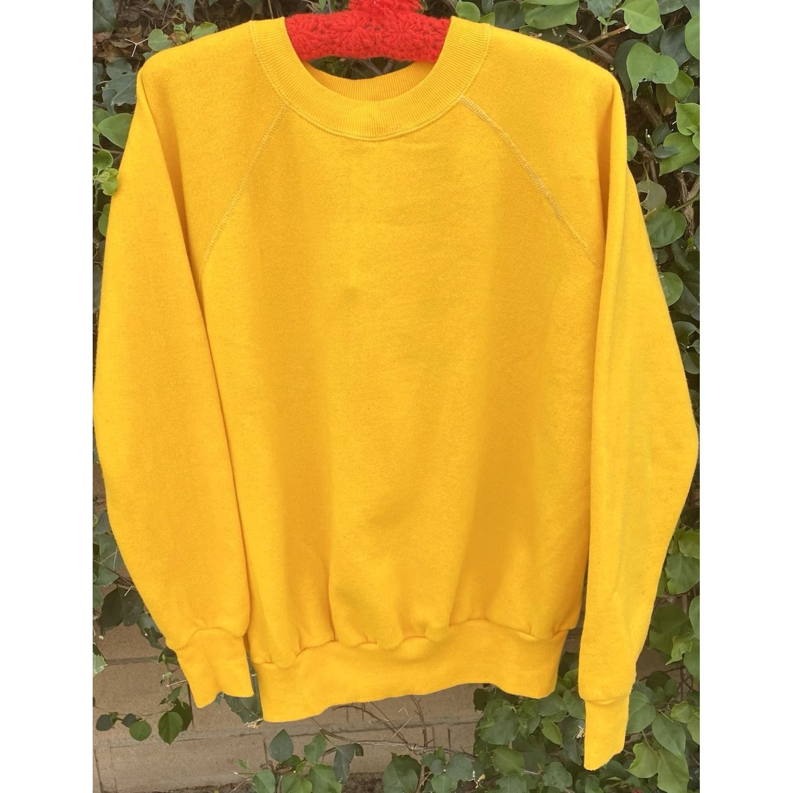 Vintage VINTAGE 20/20 Sport USA Yellow Raglan Crewneck Sweatshirt Large Mens Size US L / EU 52-54 / 3 - 3 Thumbnail