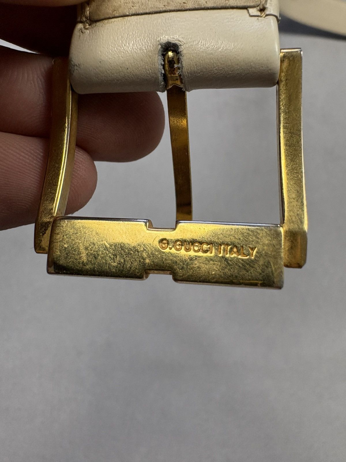 Gucci Vintage Gucci White Leather Belt Gold Buckle Red Black 80/32 Size ONE SIZE - 11 Thumbnail