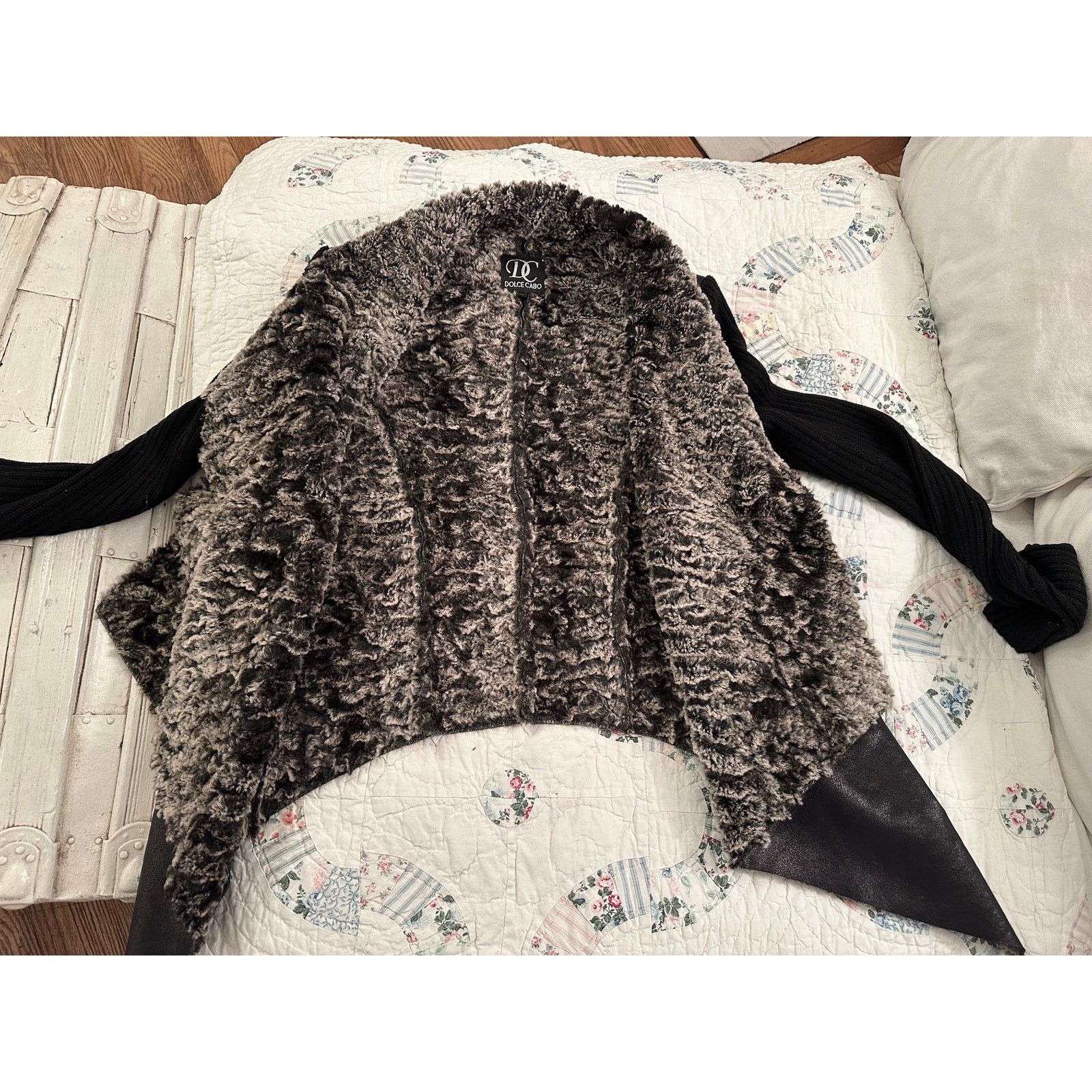 Other DOLCE CABO FAUX FUR LINED ASYMMETRIC CARDIGAN SWEATERJACKET Size M / US 6-8 / IT 42-44 - 3 Thumbnail