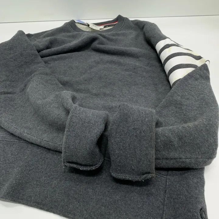 Thom Browne Thom Browne Classic Four Stripes Pullover Sweatshirt -2507 Size US M / EU 48-50 / 2 - 2 Thumbnail