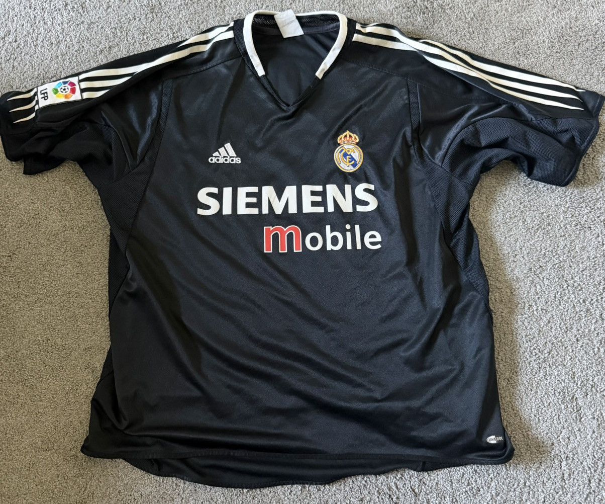 Adidas Real Madrid Zidane Away Jersey 04/05 Size US XL / EU 56 / 4 - 1 Thumbnail