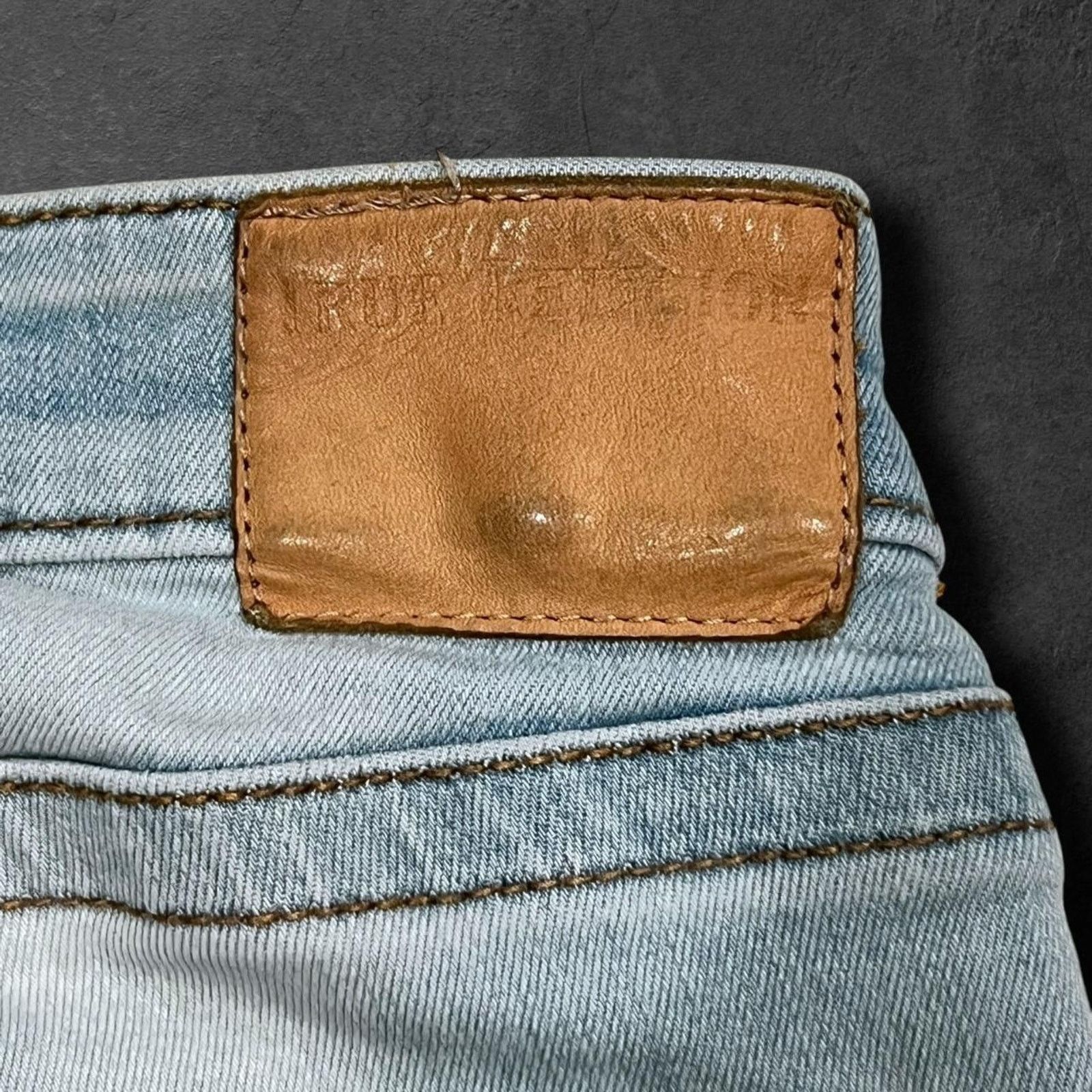True Religion True Religion (Jennie) Light Blue Curvy Skinny Jeans Size 30" / US 8 / IT 44 - 4 Thumbnail