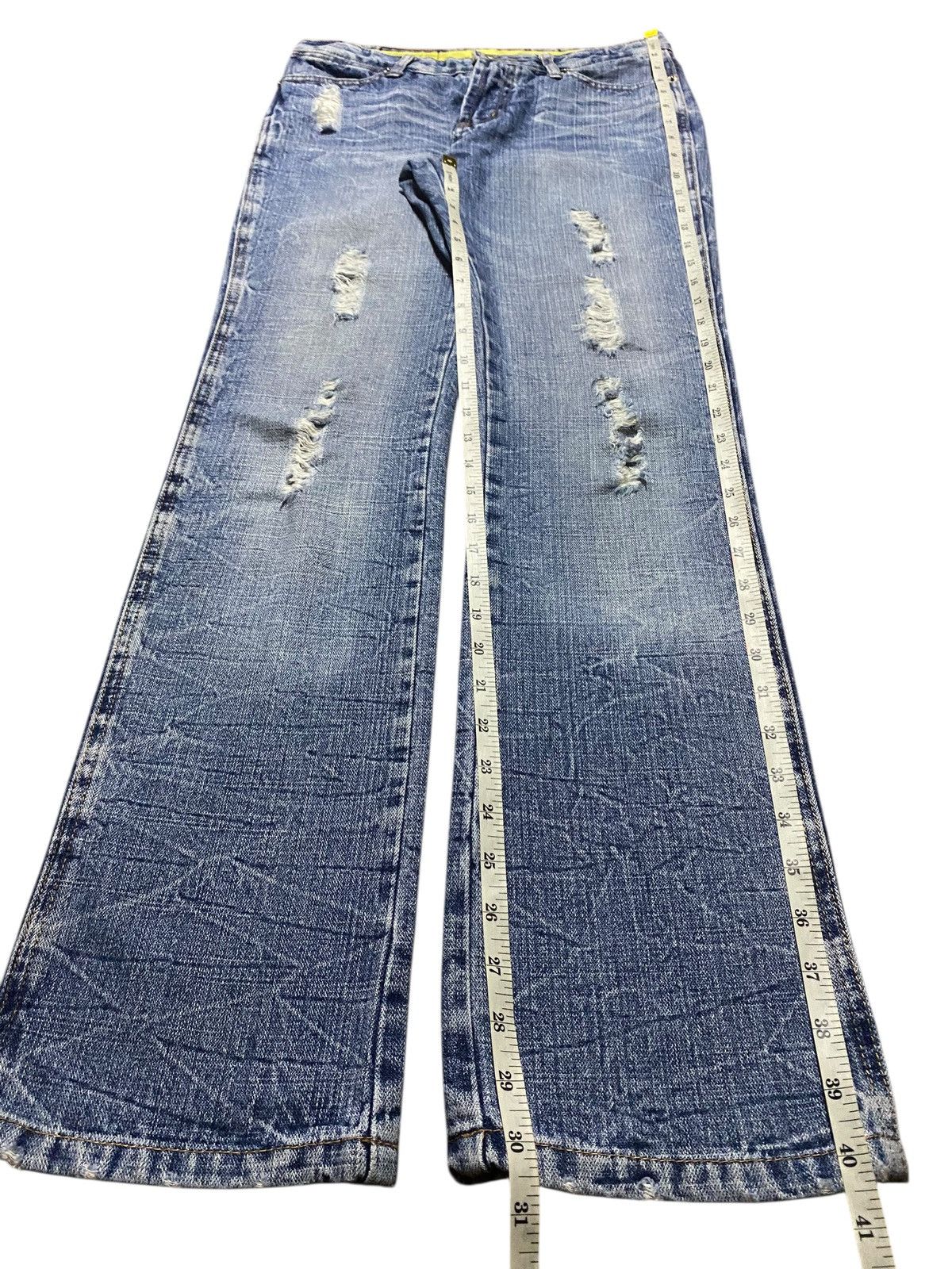 Japanese Brand Vintage Japanese Brand M2368 Nice Distressed Loose Jeans Size US 29 - 16 Thumbnail