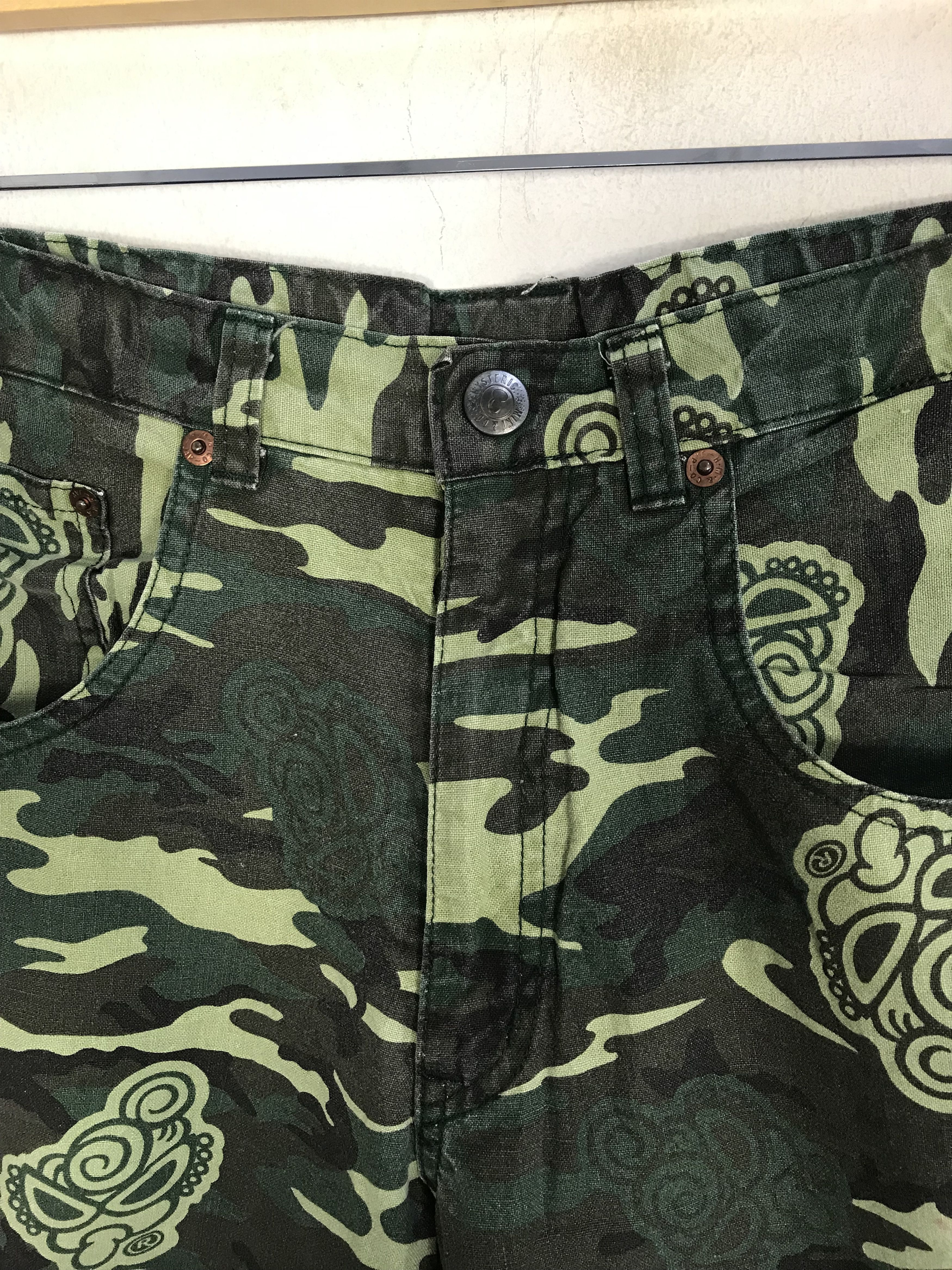 Hysteric Glamour × Japanese Brand Hysteric Glamour Mini Camo Ovp Baby Logo Jeans Shorts Pants Size US 28 / EU 44 - 3 Thumbnail