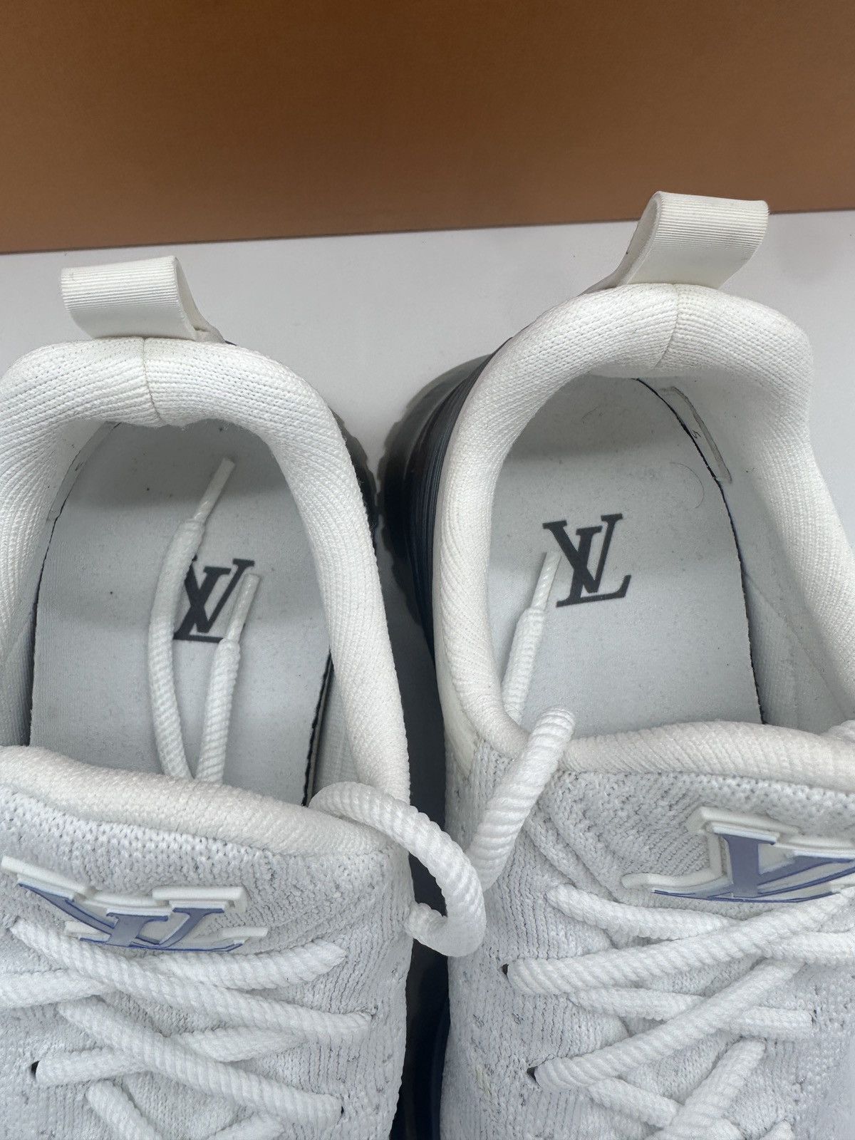 Louis Vuitton Louis Vuitton VNR Sneaker Size 5 Lv 6 USA Unisex Brand New Size US 5 / IT 35 - 6 Thumbnail