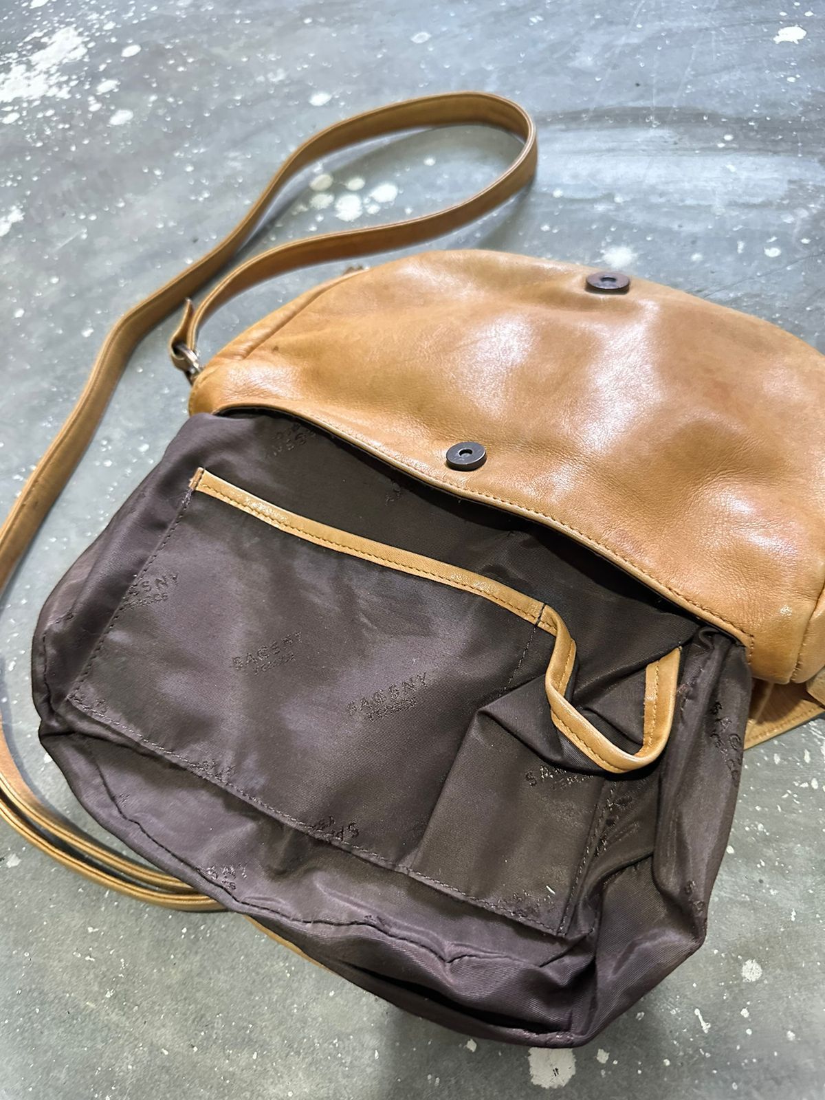 Yohji Yamamoto 🔥Vintage Ysaccs Yohji Yamamoto Leather Crossbody/ Sling bag Size ONE SIZE - 10 Thumbnail