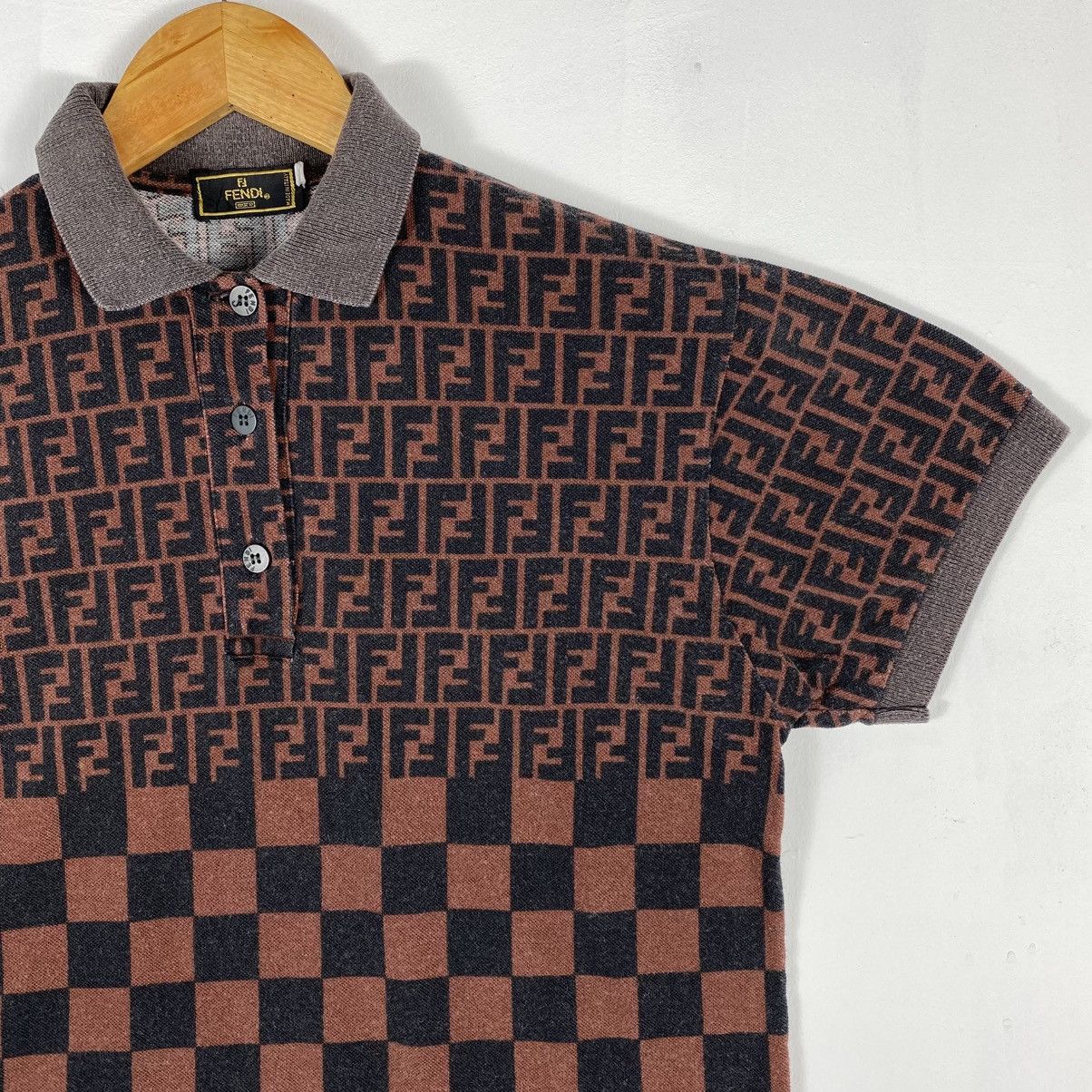 Fendi × Vintage Vintage FENDI Zucca Monogram Polo Shirt Size 3 Made In Italy Size M / US 6-8 / IT 42-44 - 4 Thumbnail