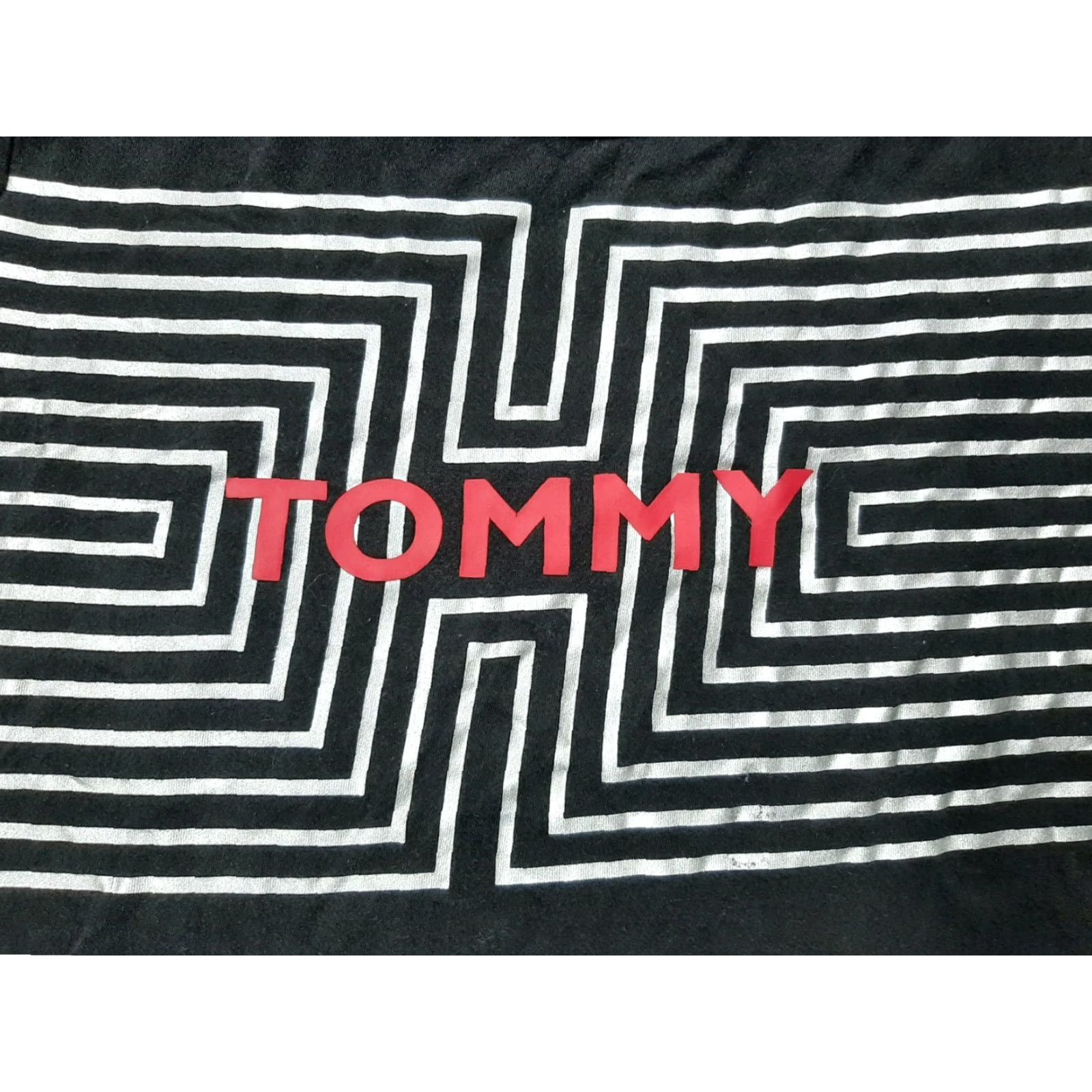 Tommy Hilfiger Tommy Hilfiger Womens Small S Black Spell out Top Shirt Shirt T-Shirt Casual All Seasons Womens S Black Spell out Top Shirt Size S / US 4 / IT 40 - 2 Thumbnail