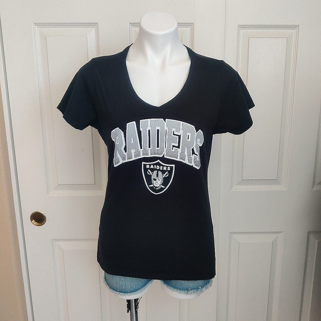 NFL Las Vegas Raiders V-neck tee and clear drawstring bag bundle Size M / US 6-8 / IT 42-44 - 3 Thumbnail