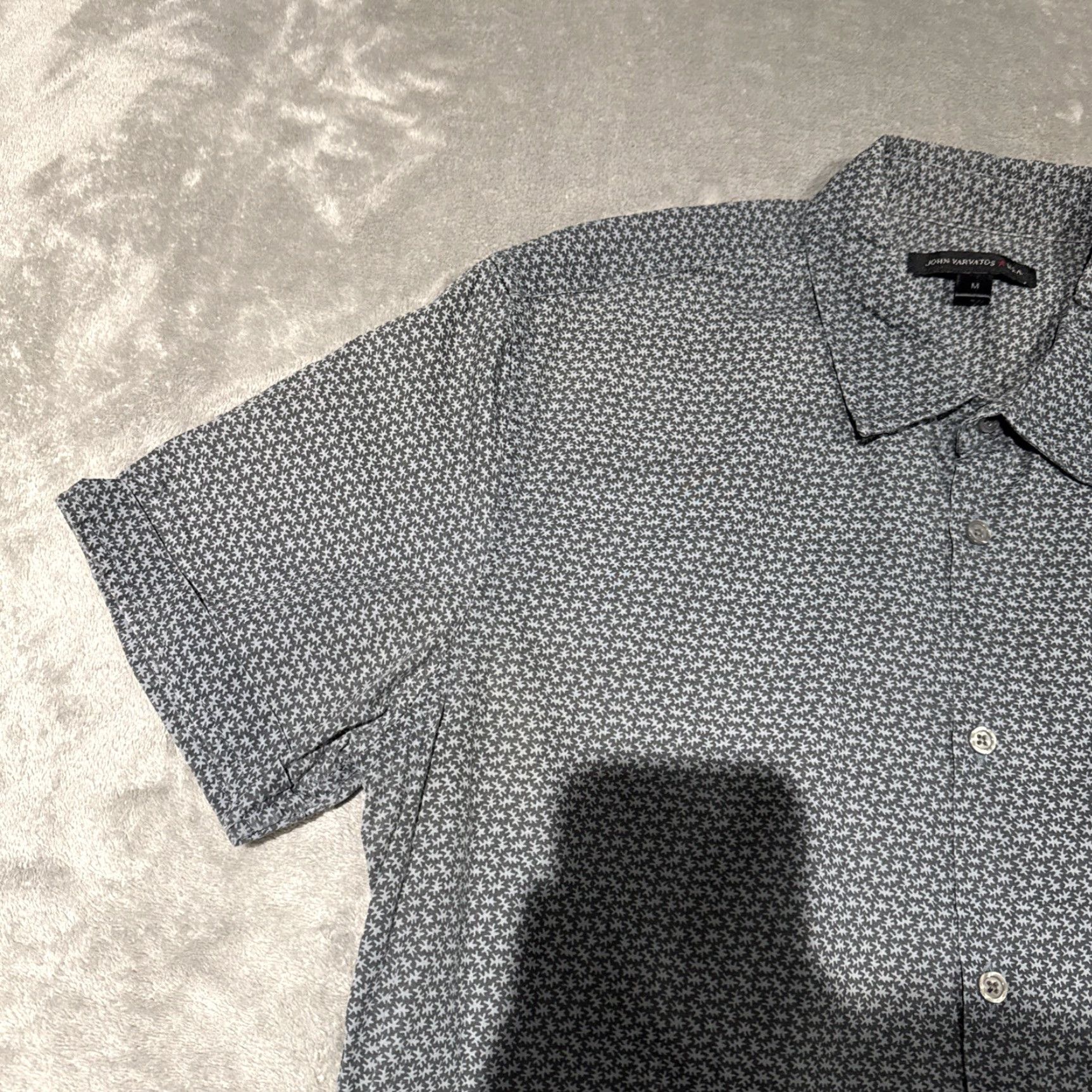 John Varvatos John Varvatos USA Shirt Mens M Blue Button Up Short Sleeve AOP Geometric Pattern Geometric Size US M / EU 48-50 / 2 - 5 Thumbnail