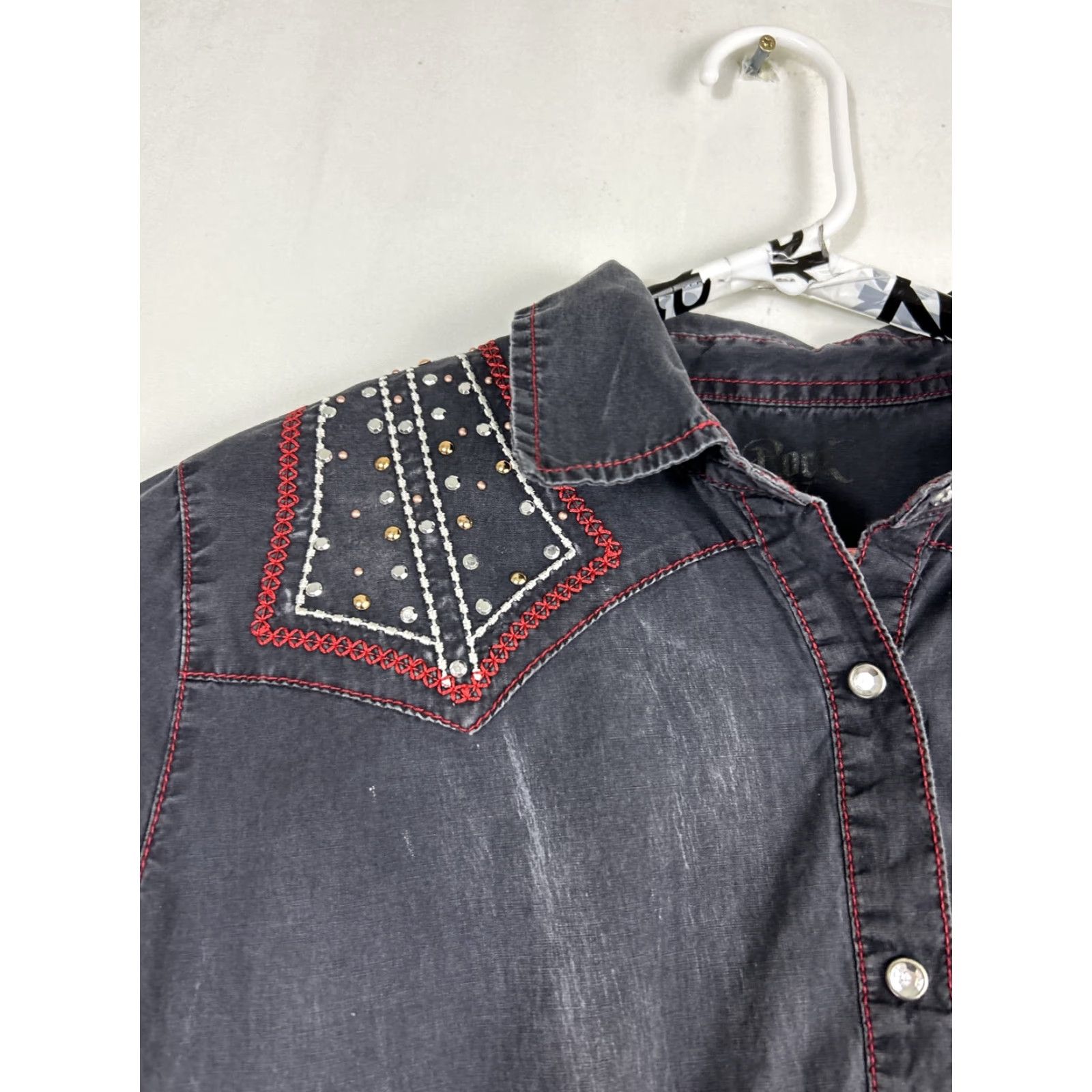 47 VINTAGE Rock 47 by Wrangler Beaded Pearl Snap Shirt Womens Long Sleeve Black Western Beaded Accents Sized L (Chest 22” Length 28” Sleeves 24”) Size L / US 10 / IT 46 - 3 Thumbnail