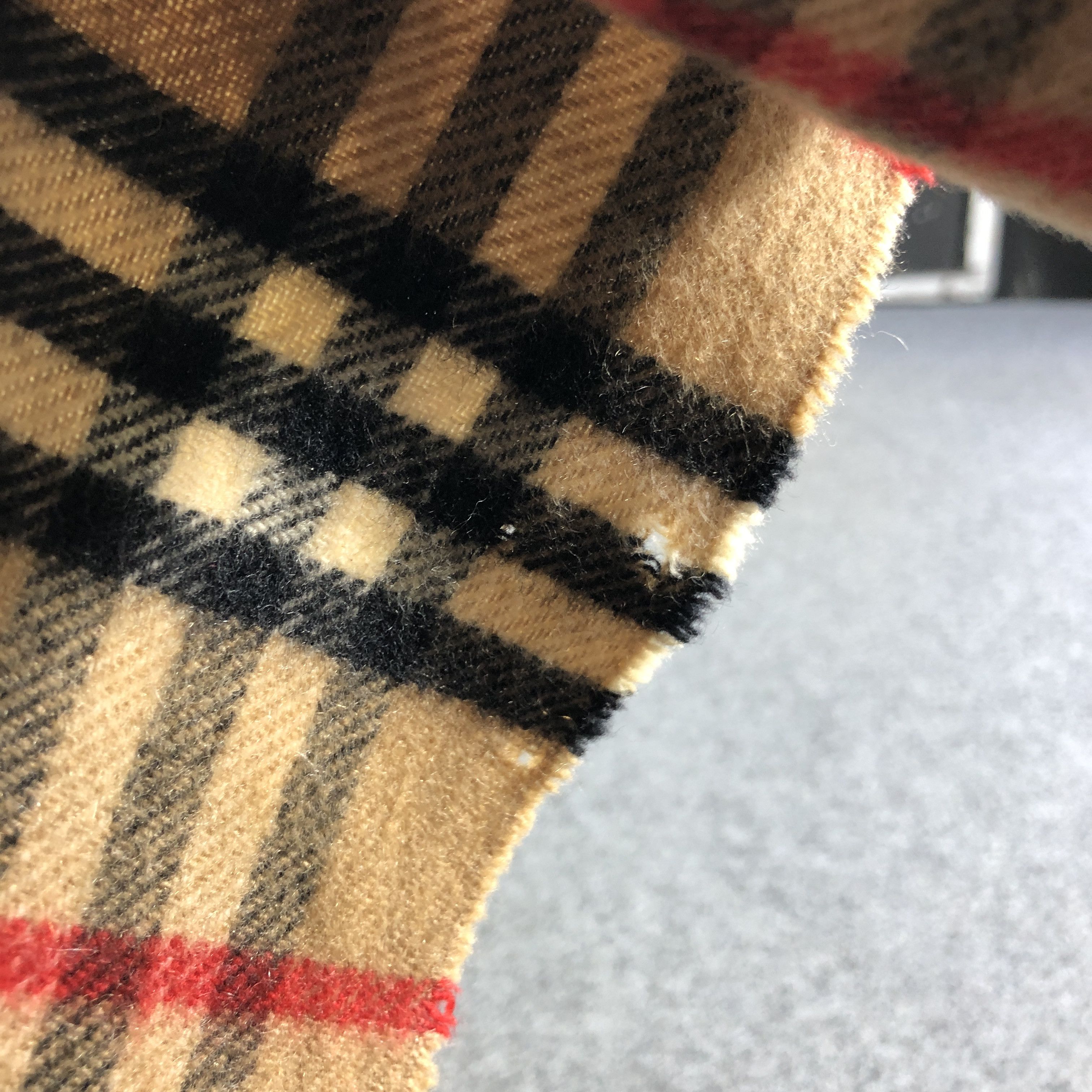 Burberry Burberrys Nova Check Tan Wool Scarf Muffler V2696 Size ONE SIZE - 15 Thumbnail
