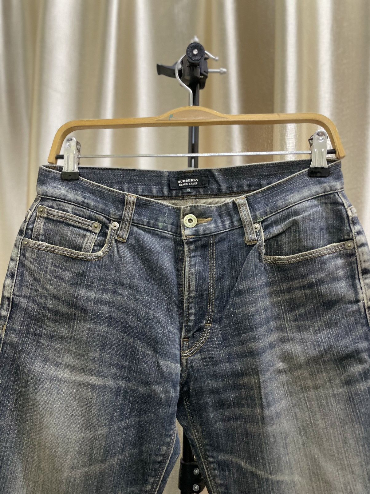 Burberry BURBERRY BLACK LABEL DISTRESSES DENIM Size 30" / US 8 / IT 44 - 3 Thumbnail