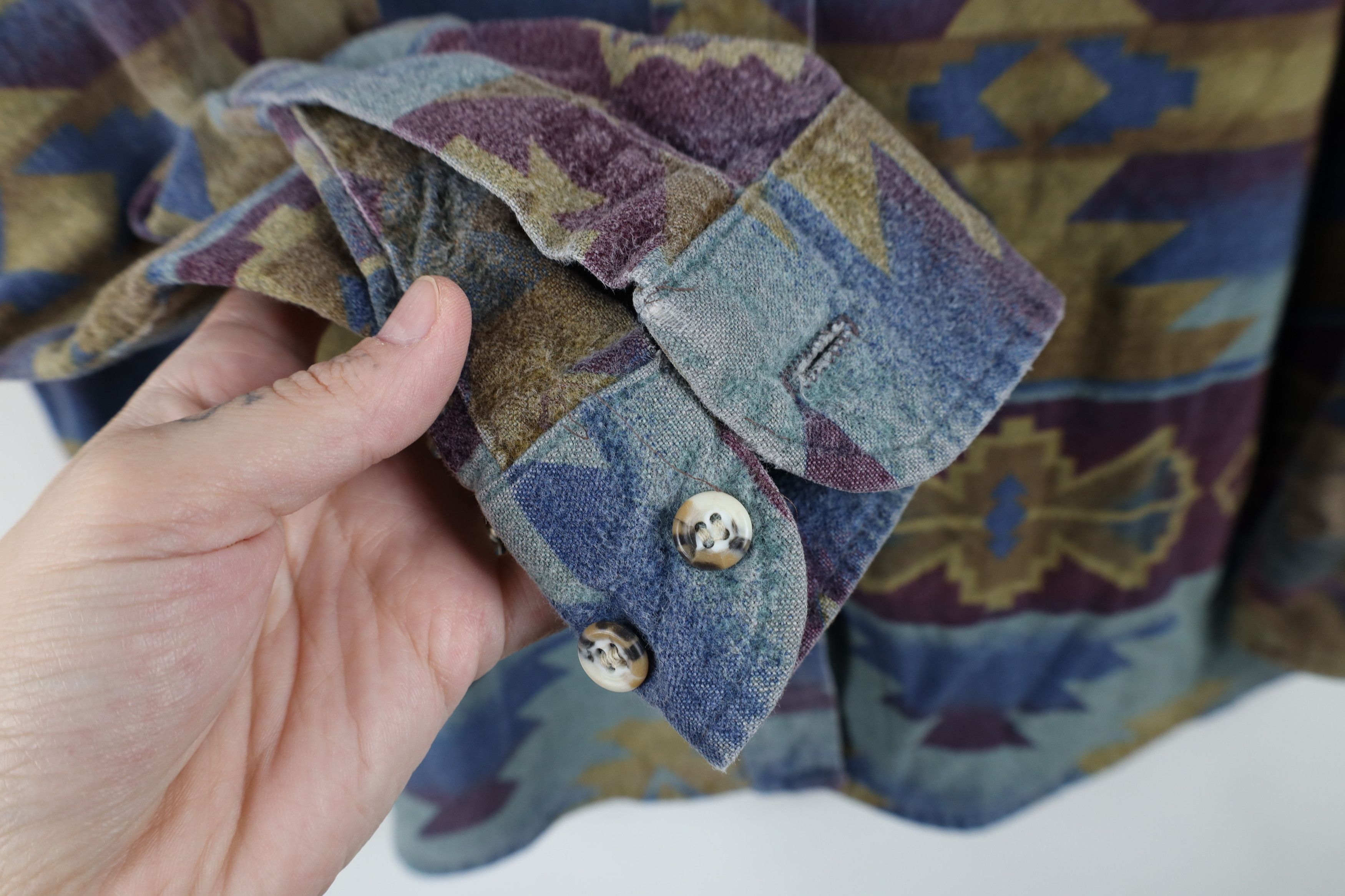 Cabelas Vintage 90s Cabelas Chamois Cloth Southwestern Button Shirt Size M / US 6-8 / IT 42-44 - 4 Thumbnail