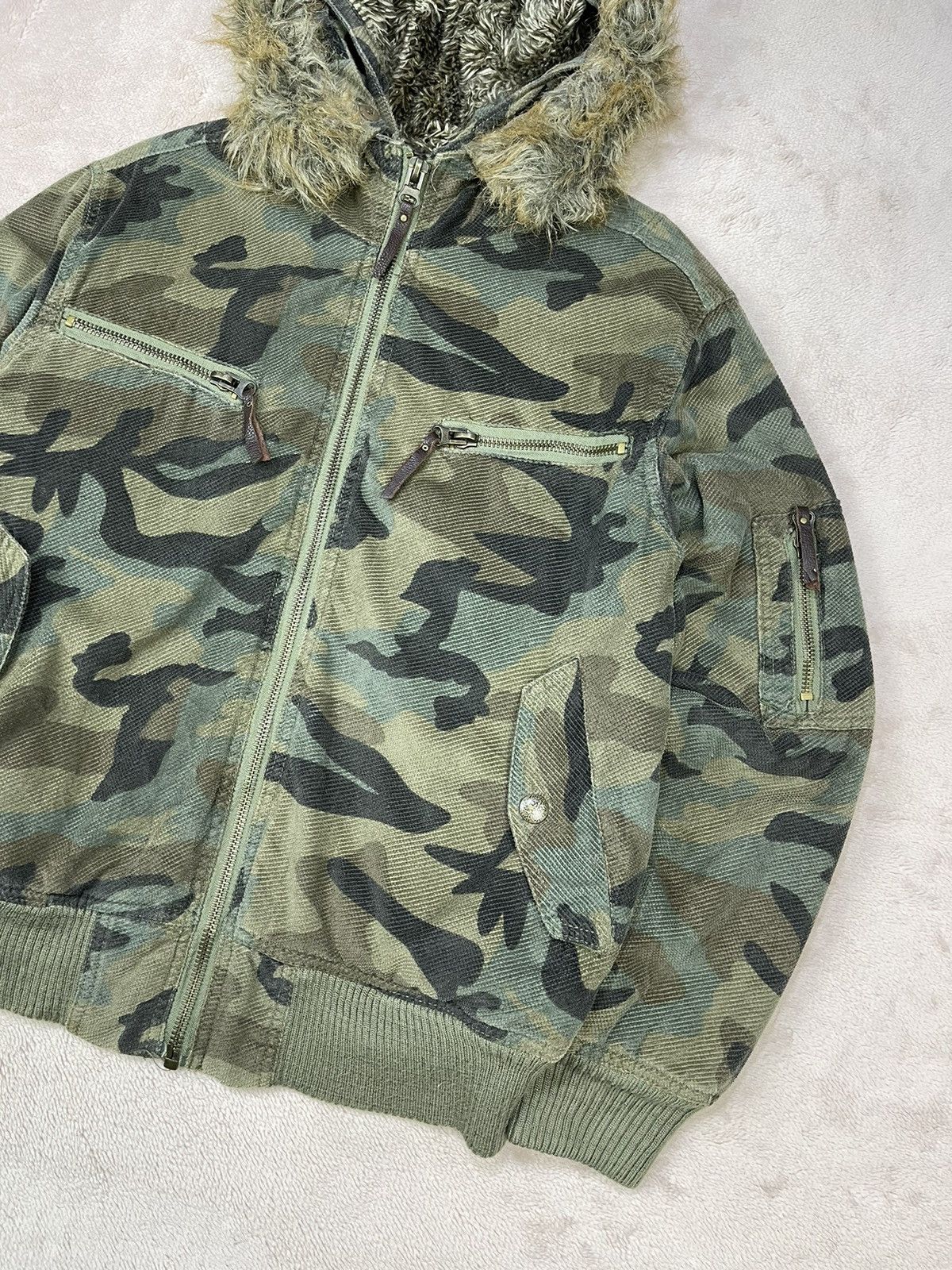 Japanese Brand TRIXY Army Camo Multi Pocket Hoodie Bombers Size US M / EU 48-50 / 2 - 3 Thumbnail