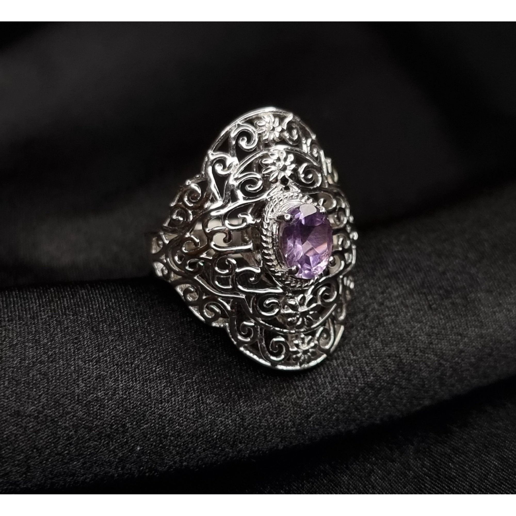 Vintage Sterling Silver 925 Filigree Ring With Oval Amethyst Gemston Size ONE SIZE - 1 Thumbnail