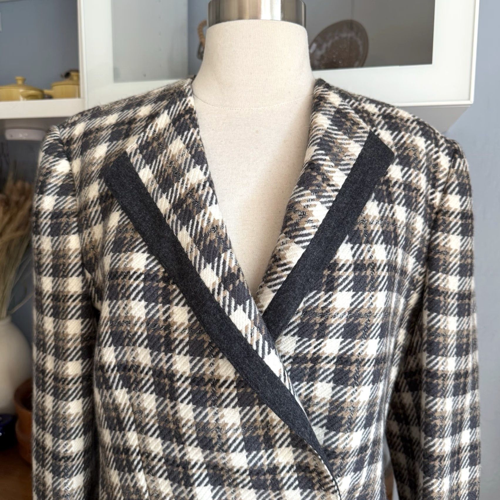 Louis Feraud VINTAGE Louis Féraud Blazer Jacket Wool Double-Breasted Plaid Check Womens Size 8 Size M / US 6-8 / IT 42-44 - 2 Thumbnail