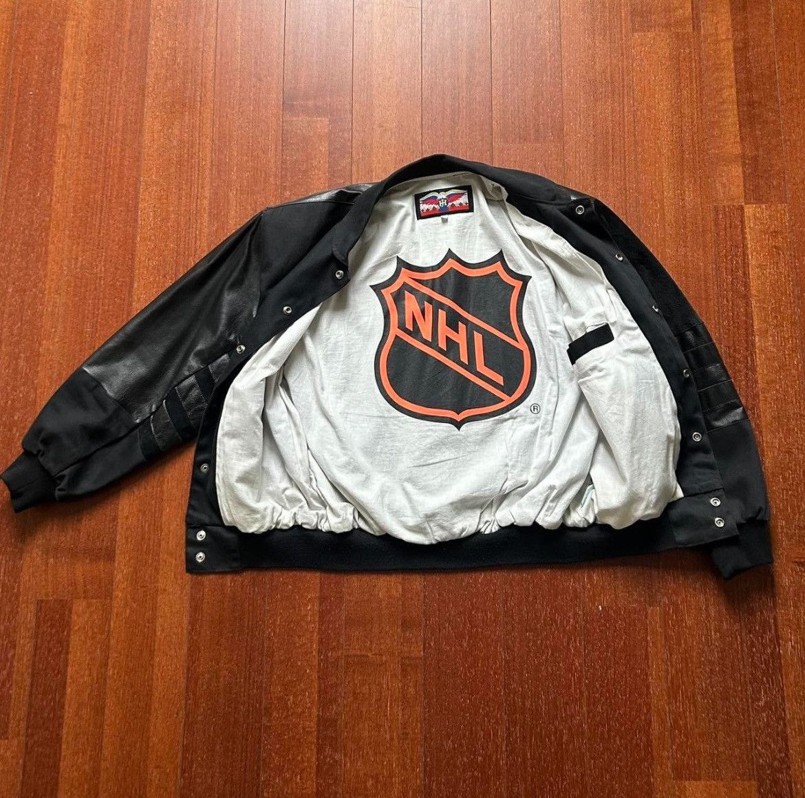 Jeff Hamilton Jeff Hamilton San Jose Sharks🦈 Size US M / EU 48-50 / 2 - 5 Thumbnail
