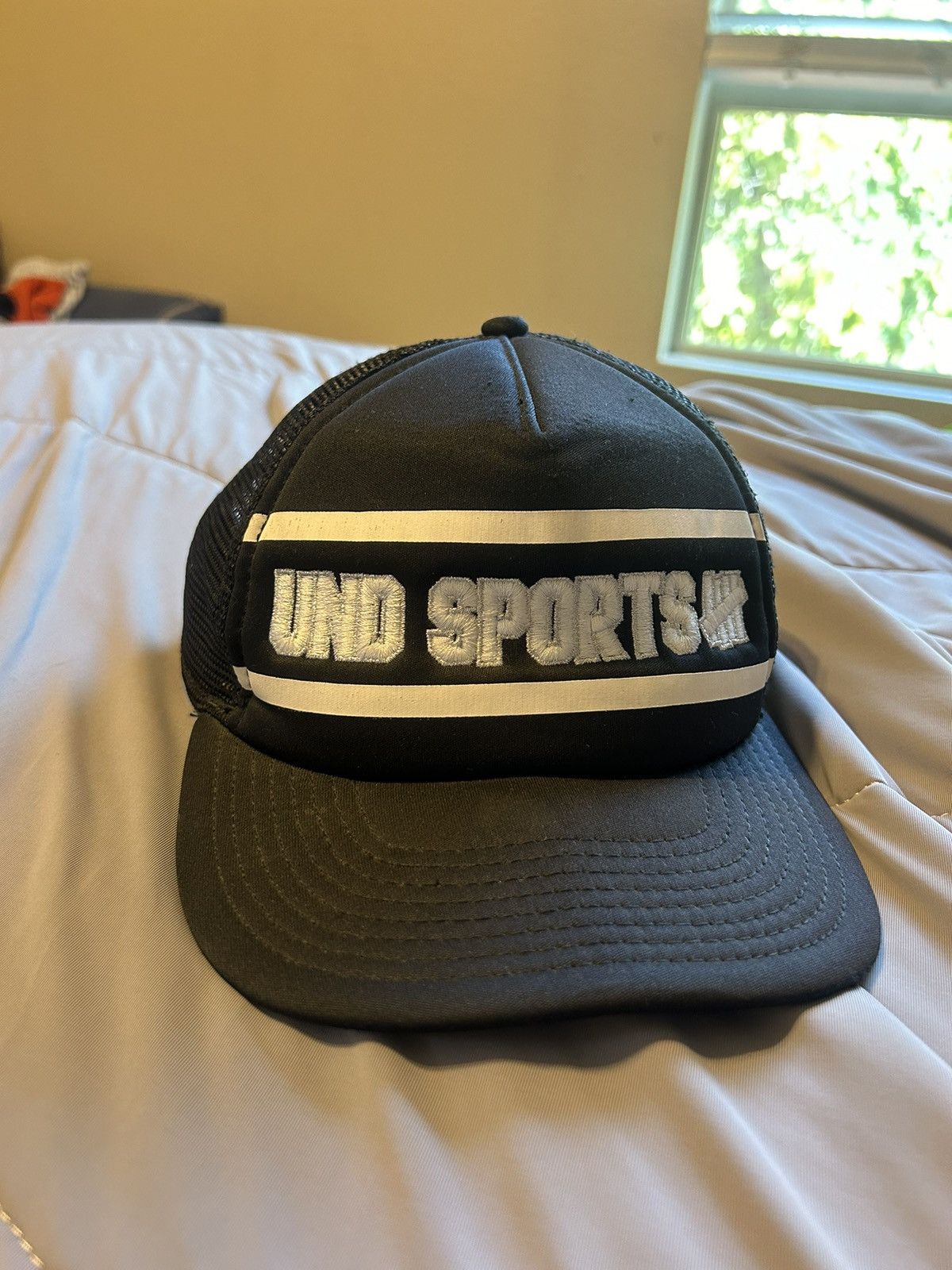 Undefeated Undftd Sports Trucker Cap Black/White Size ONE SIZE - 1 Thumbnail