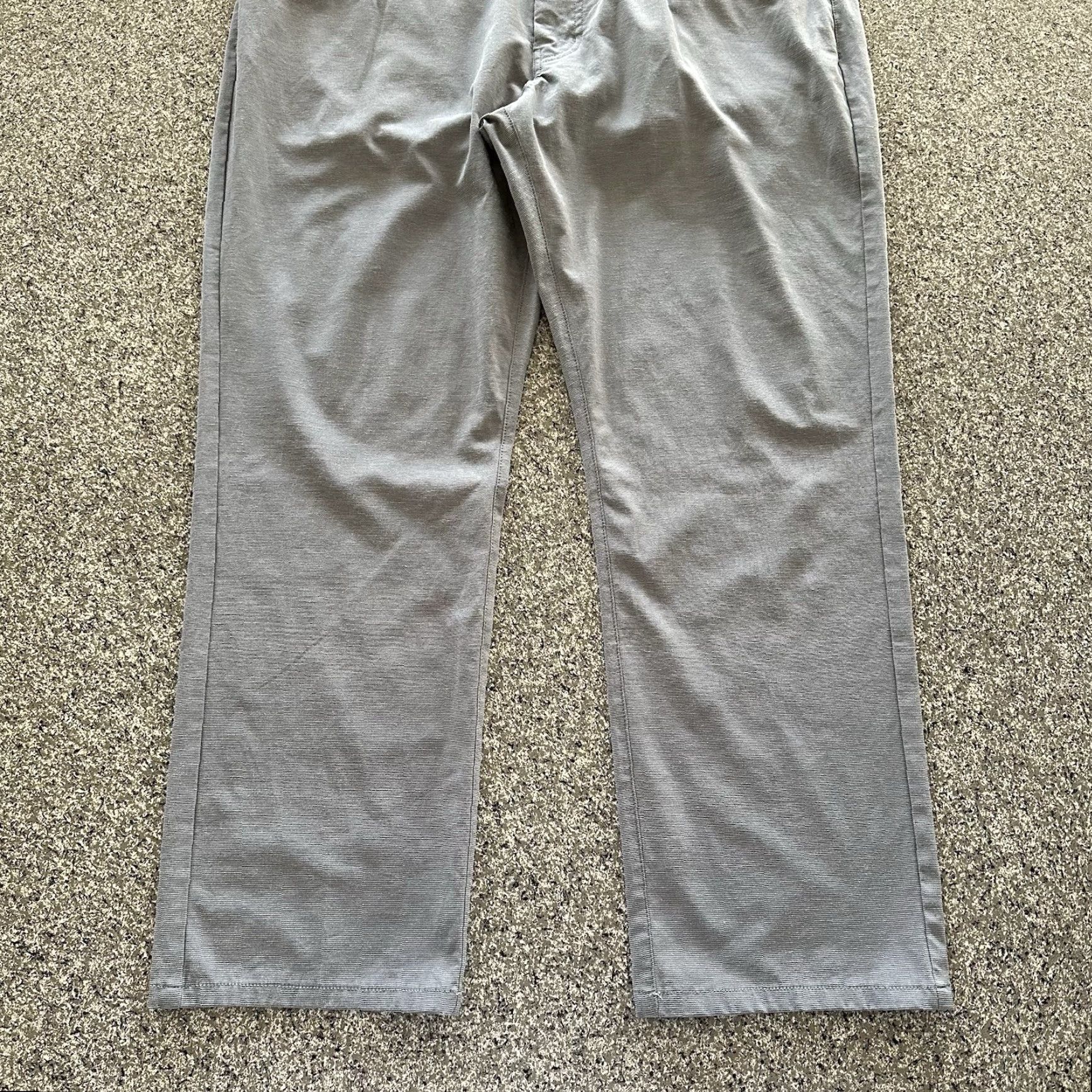TravisMathew Travis Mathew Pants Mens 36x28 Chino Flat Front Gray Stretch 78928 Size US 36 / EU 52 - 3 Thumbnail