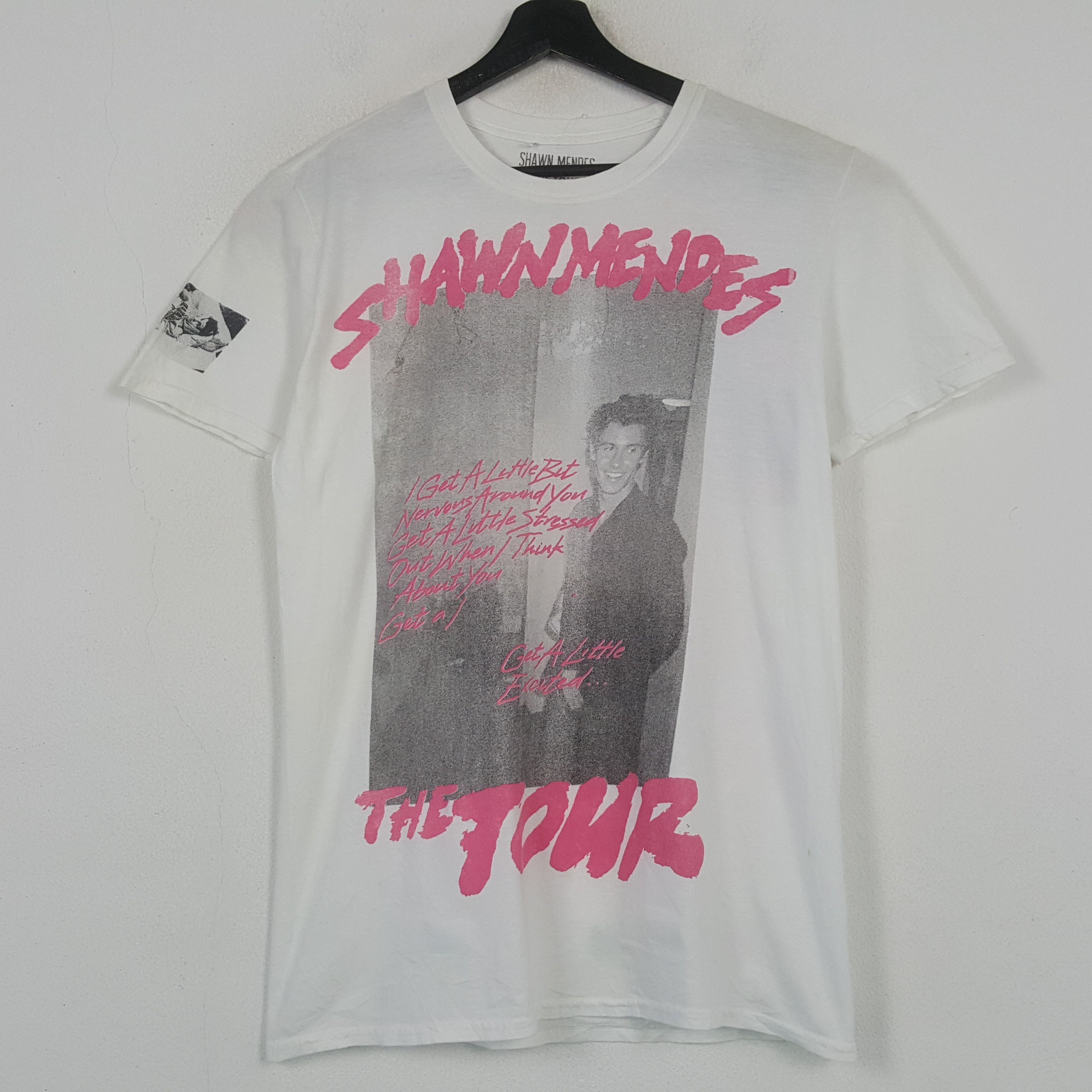 Band Tees SHAWN MENDES Singer Music Phototees Style Tshirt 31 Size M / US 6-8 / IT 42-44 - 1 Thumbnail
