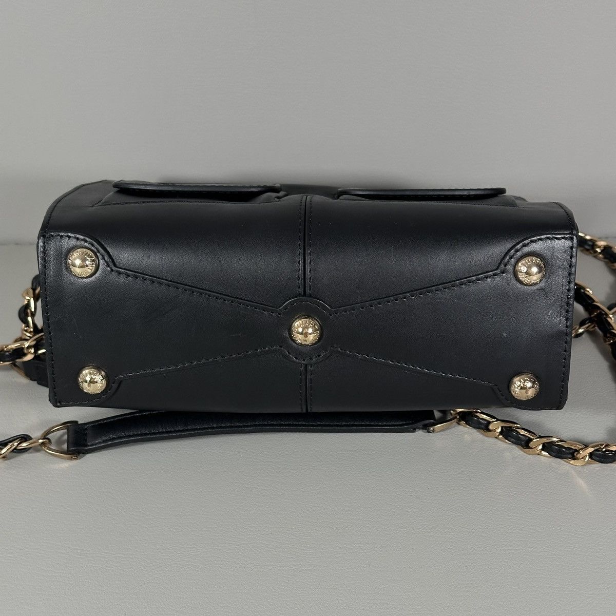 Stuart Weitzman Stuart Weitzman Podbag Leather Shoulder Bag Black Calf Chain Size ONE SIZE - 4 Thumbnail