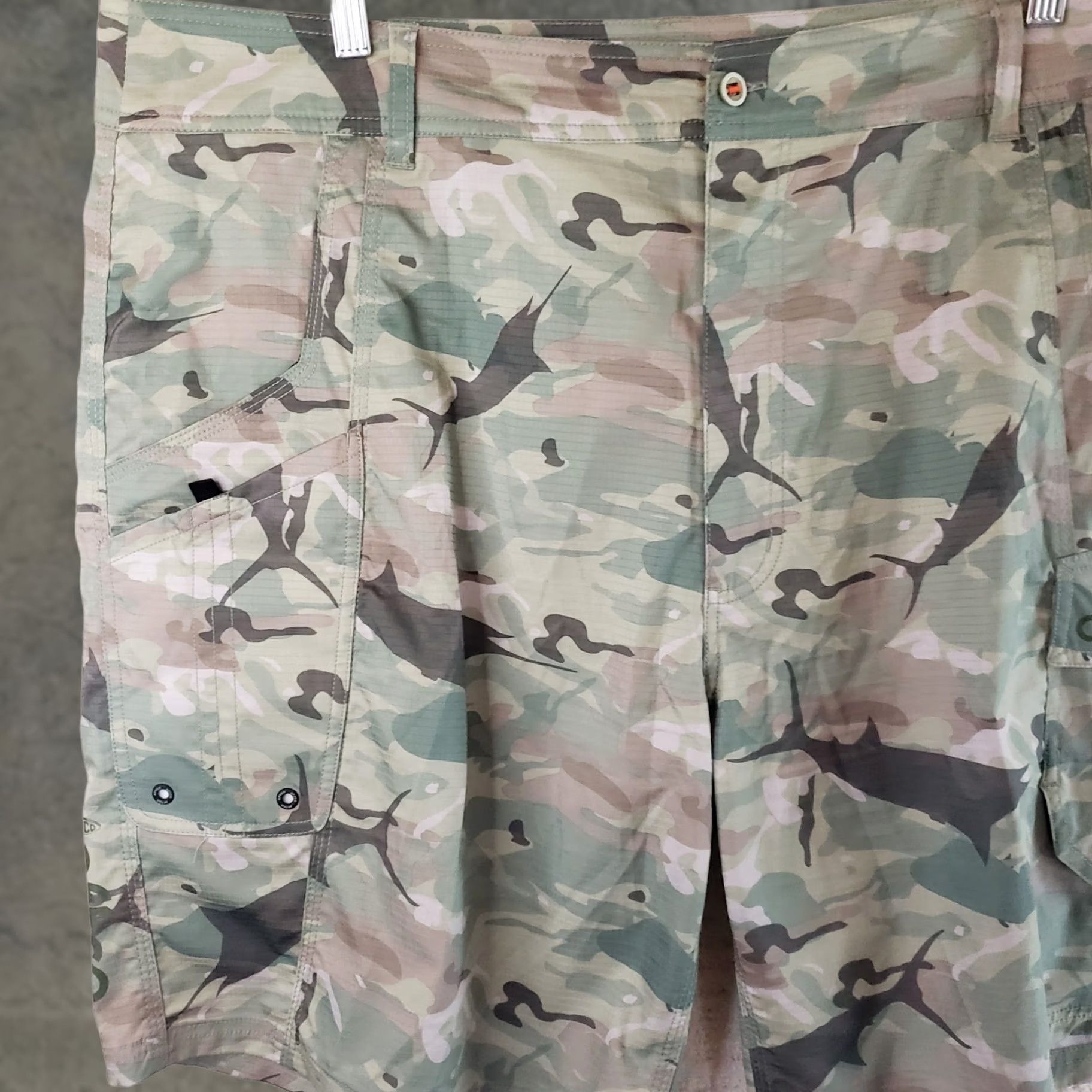 Vintage AFTCO Mens Cargo Shorts Size 42x10 Fish Pattern Camo Performance Stretch Casual Travel Size US 42 / EU 58 - 1 Thumbnail