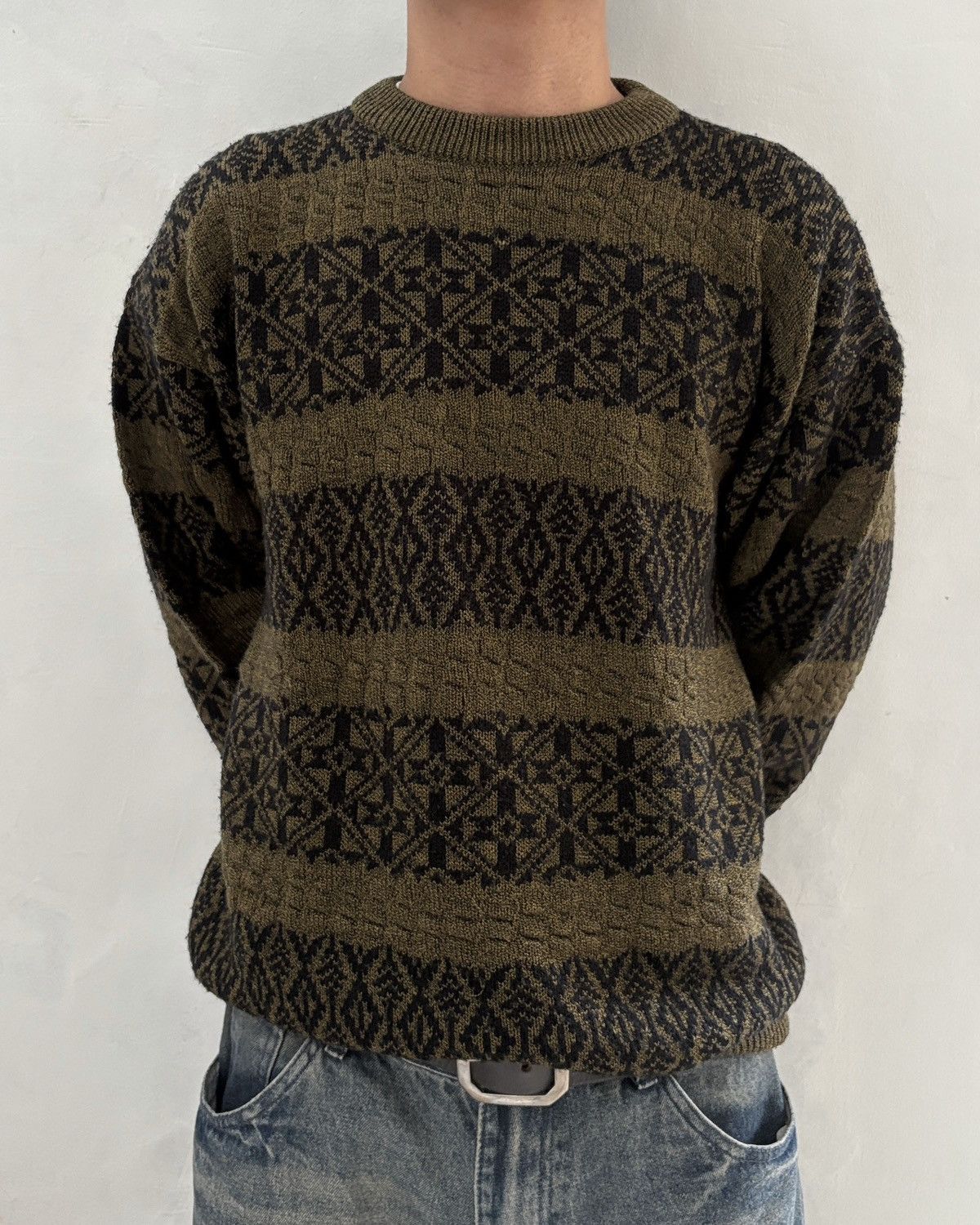 Vintage 2000s Olive Green & Black Pattern Knit Sweater Size US L / EU 52-54 / 3 - 1 Thumbnail