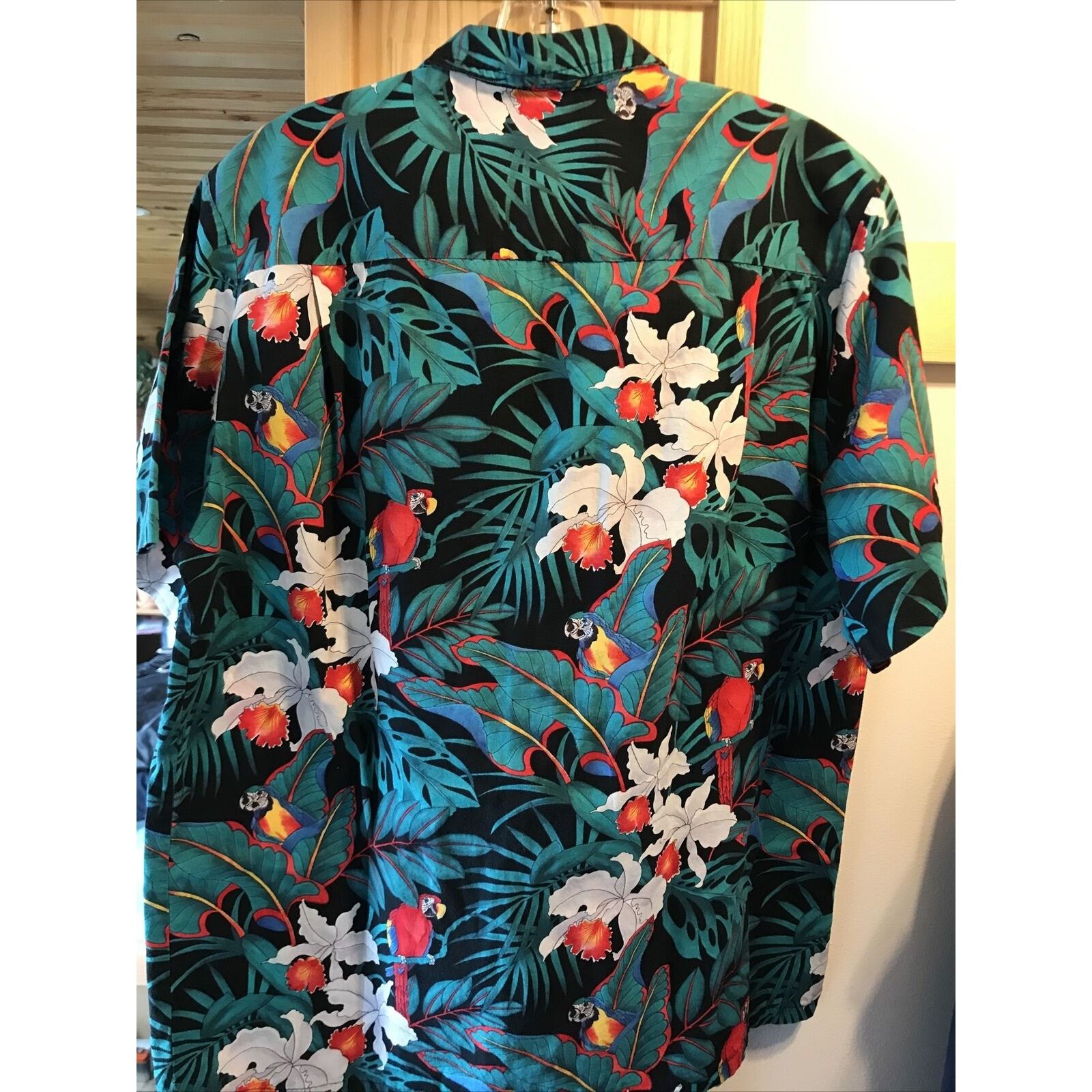 Other Malihini VTG Mens L Parrot Black Green Floral Hawaiian Shirt Size US L / EU 52-54 / 3 - 10 Thumbnail