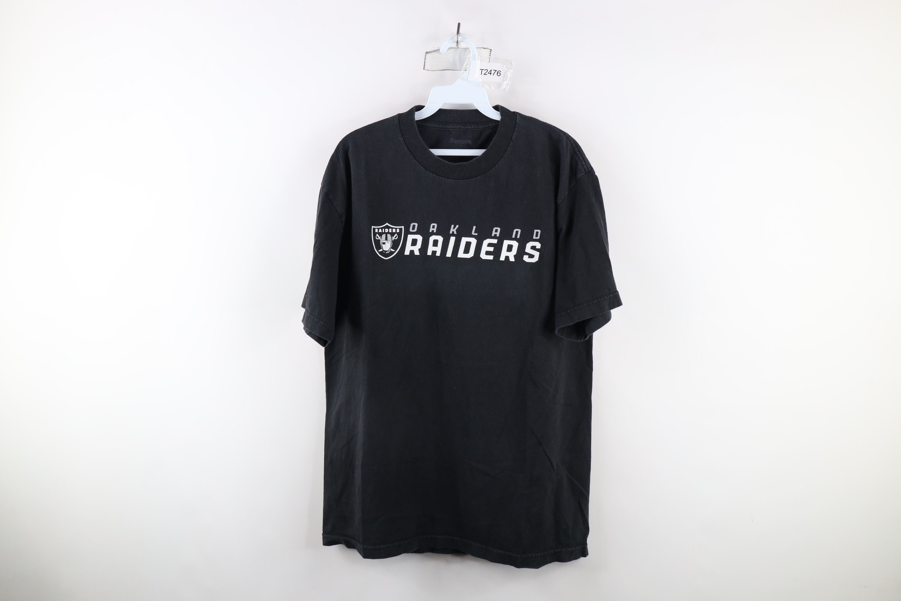 Reebok × Vintage Vintage Reebok Out Oakland Raiders Football T-Shirt Black Size US L / EU 52-54 / 3 - 1 Thumbnail