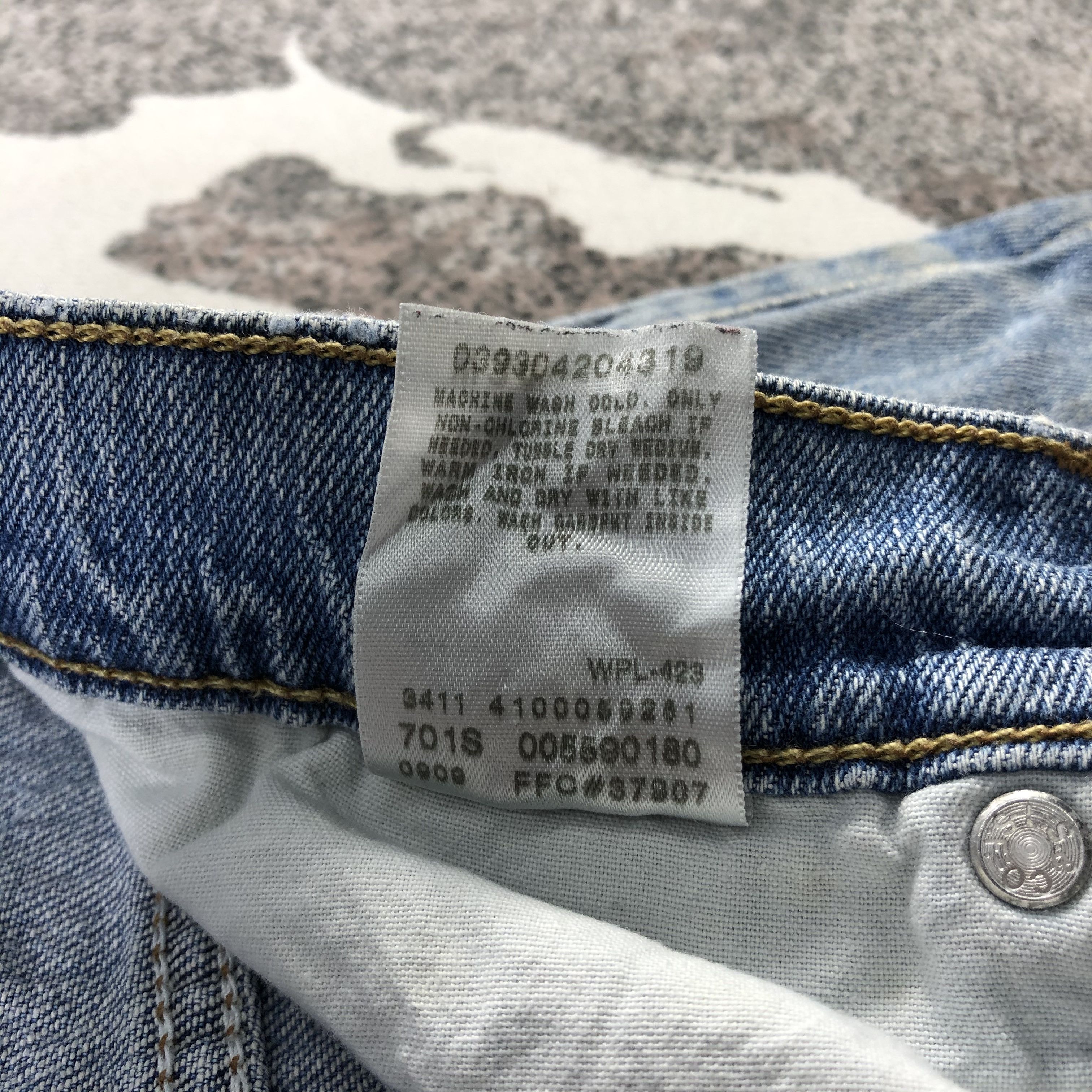 Levi's Vintage Levi's 559 Jeans Faded Blue Denim KJ1092 Size US 34 / EU 50 - 13 Thumbnail