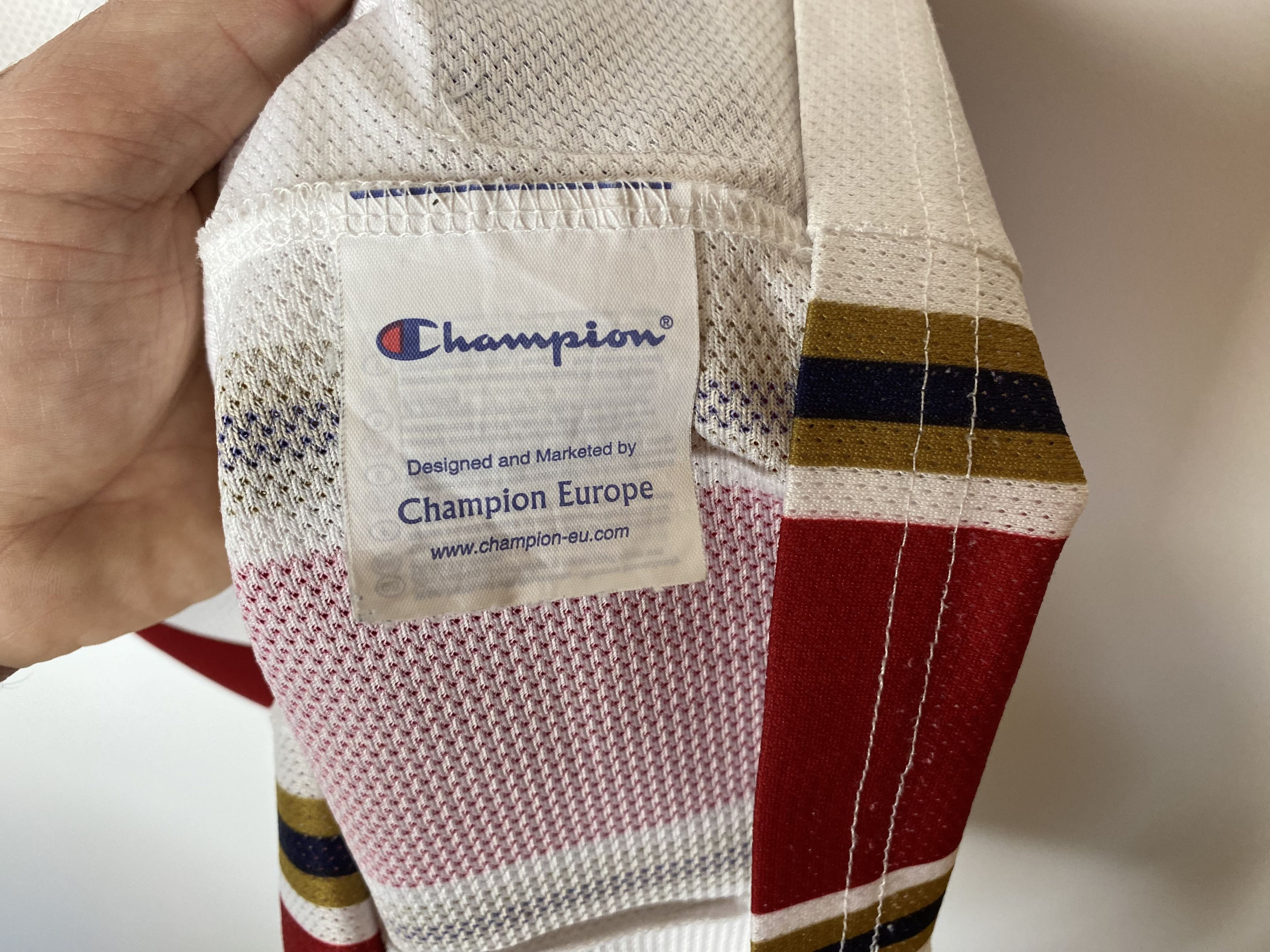 Champion JAMES #23 CLEVELAND CAVALIERS 2003 BASKETBALL JERSEY SHIRT Size US M / EU 48-50 / 2 - 8 Thumbnail