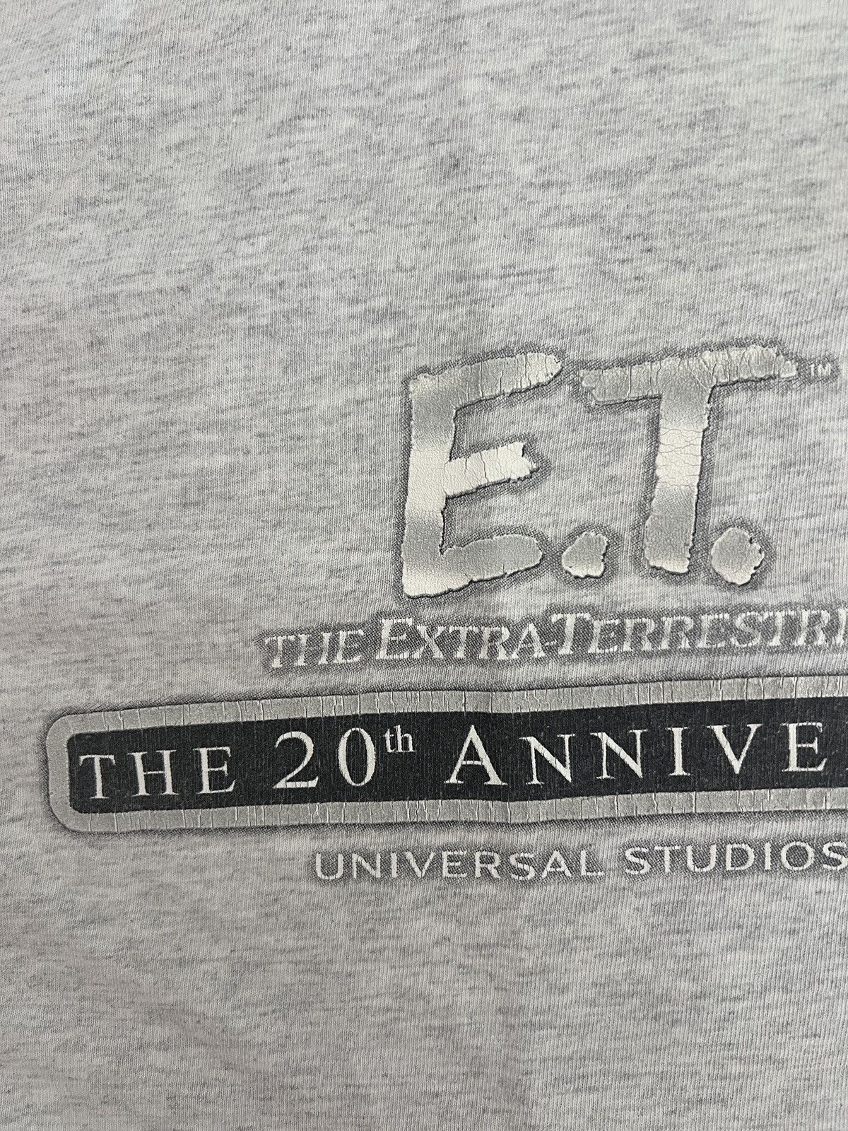 Universal Studios ET Universal Studios 20th Anniversary Rare E.T 90s Y2K 21x28 Size US M / EU 48-50 / 2 - 4 Thumbnail