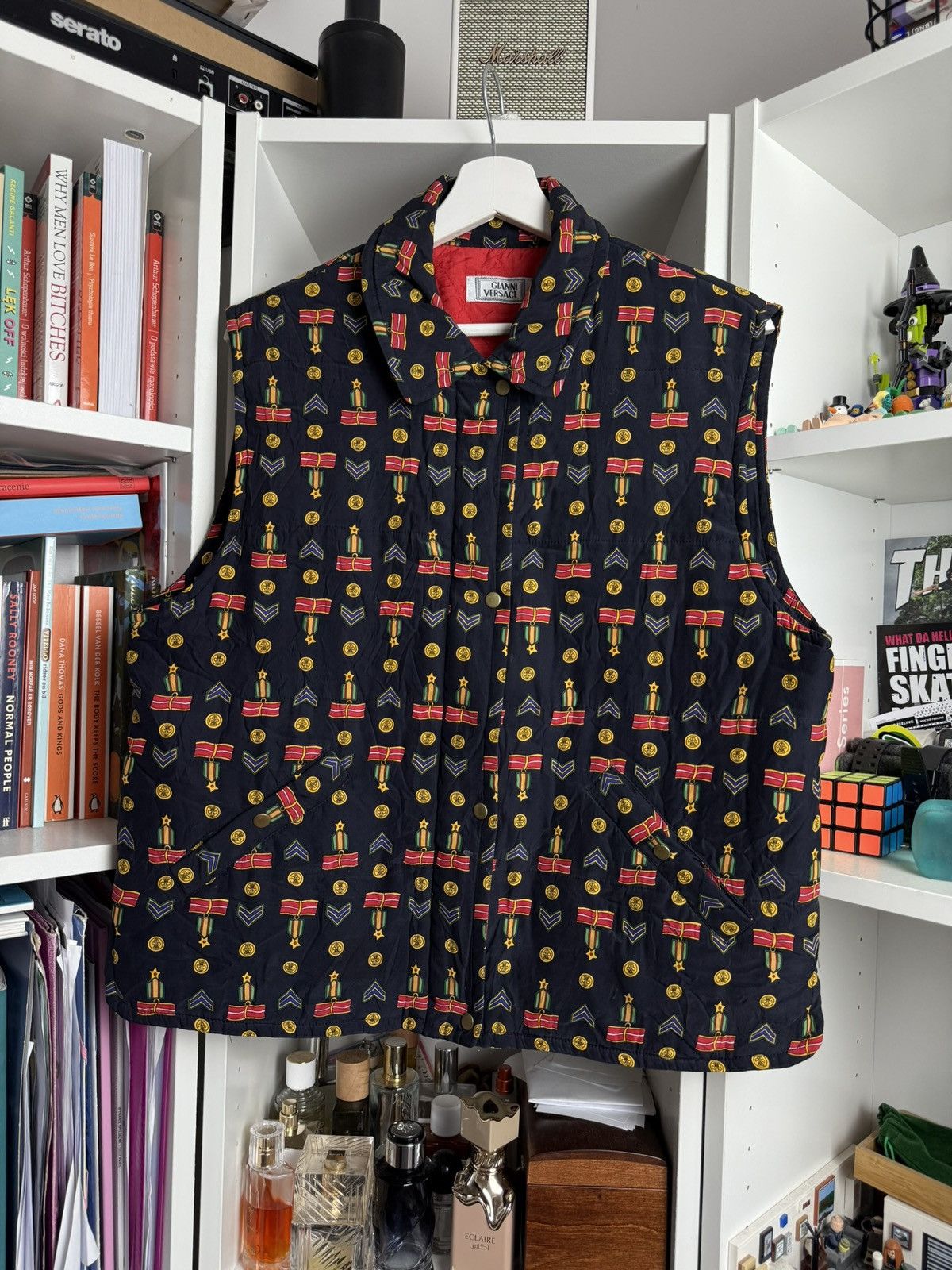 Versace × Vintage Vintage 90s Gianni Versace Silk zip all over print Vest M 80s Size US M / EU 48-50 / 2 - 1 Thumbnail