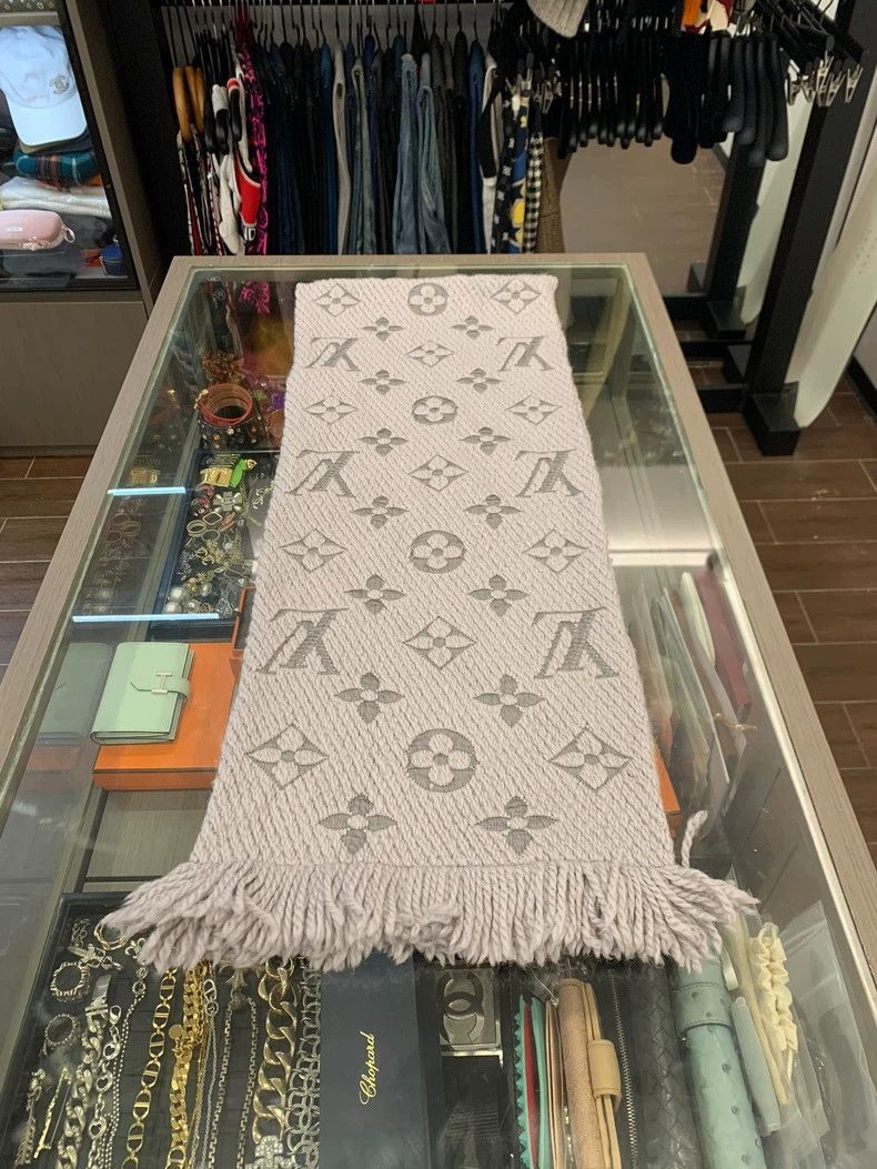 Louis Vuitton Louis Vuitton Logomania Silk Wool Scarf- Size ONE SIZE - 2 Thumbnail