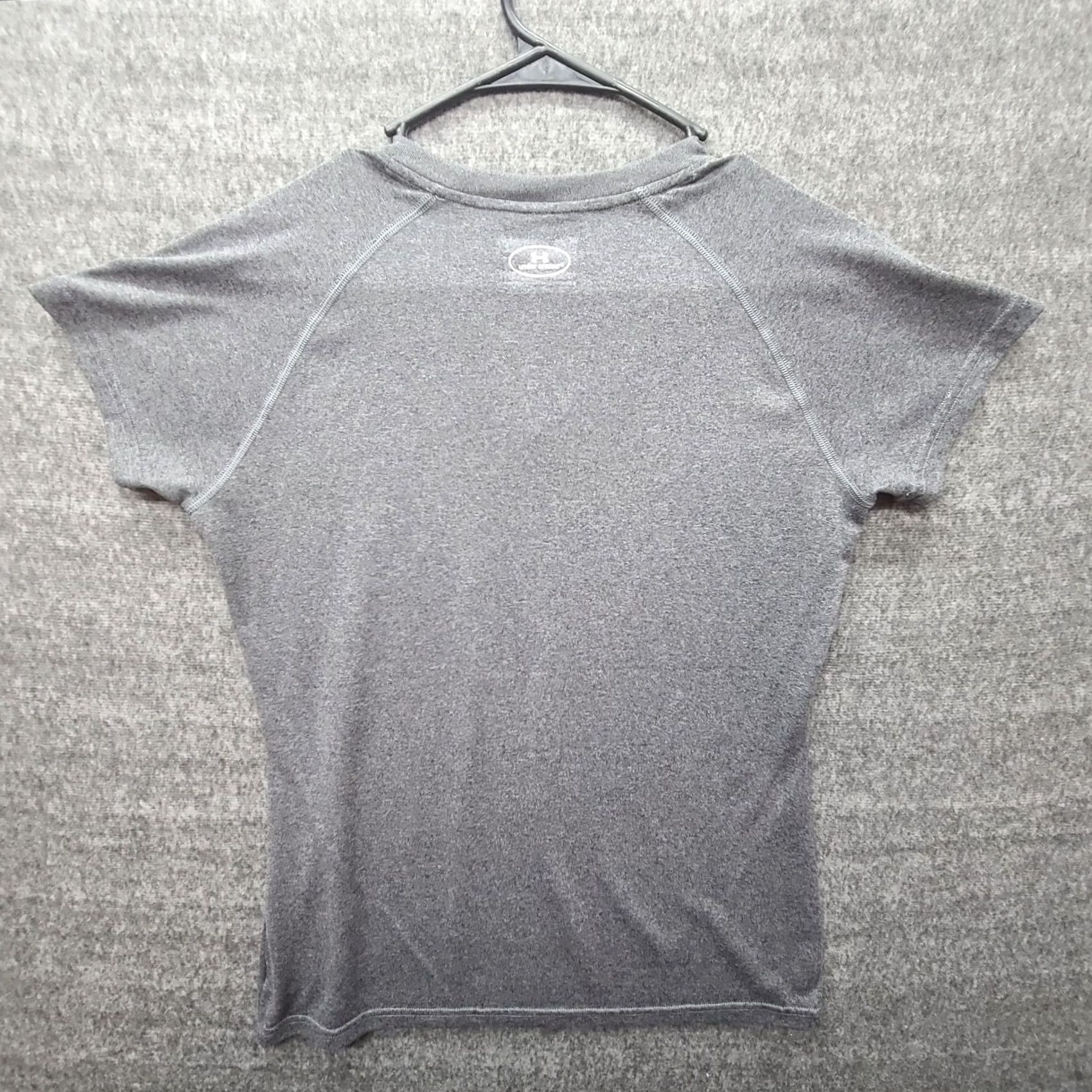 Under Armour Under Armour Shirt Womens S Slim Heat Gear Short Sleeve V-Neck Pullover Size S / US 4 / IT 40 - 6 Thumbnail