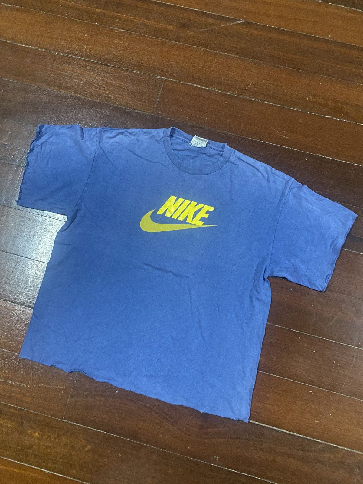Nike Vintage Nike Big Swoosh Centr Logo Oversized Y2K distressed Size US L / EU 52-54 / 3 - 4 Thumbnail