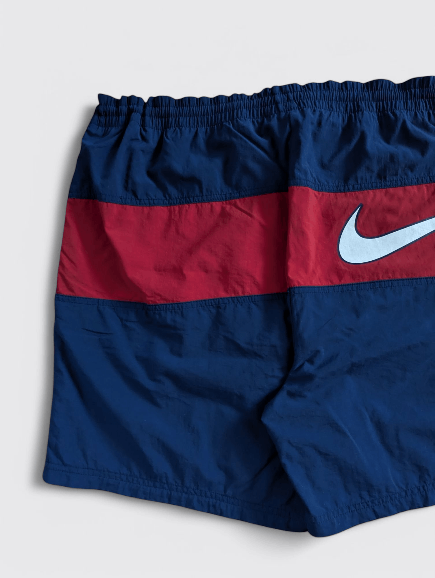 Nike Nike Vintage Nylon Big Swoosh Shorts L Size US 33 - 3 Thumbnail
