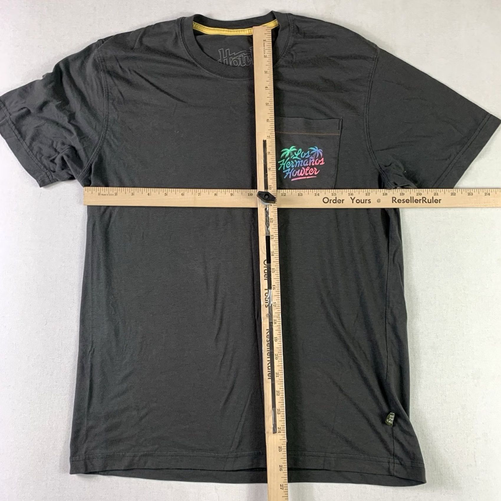 Howler Brothers Howler Brothers Los Hermanos Howler Pocket T-Shirt Mens Medium Gray Shirt Short Sleeve Crew Neck Pocket Graphic Print Cotton Knit 2020s Mens Size US M / EU 48-50 / 2 - 5 Thumbnail